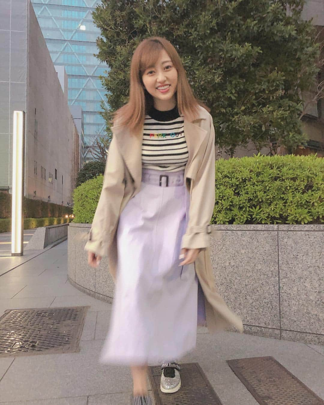 菊地亜美さんのインスタグラム写真 - (菊地亜美Instagram)「・ いつかの私服🌈 #frayid ✖️#Dickies パープルのコラボスカートがお気に入り☺︎ ・ #miumiu のスニーカーは去年から気になってて、こないだ免税店行った時実際に履いてみたらやっぱり可愛くて購入しました❤︎ ・ #ootd #coodinate  #髪は起きたまま笑」4月4日 11時29分 - amikikuchi0905