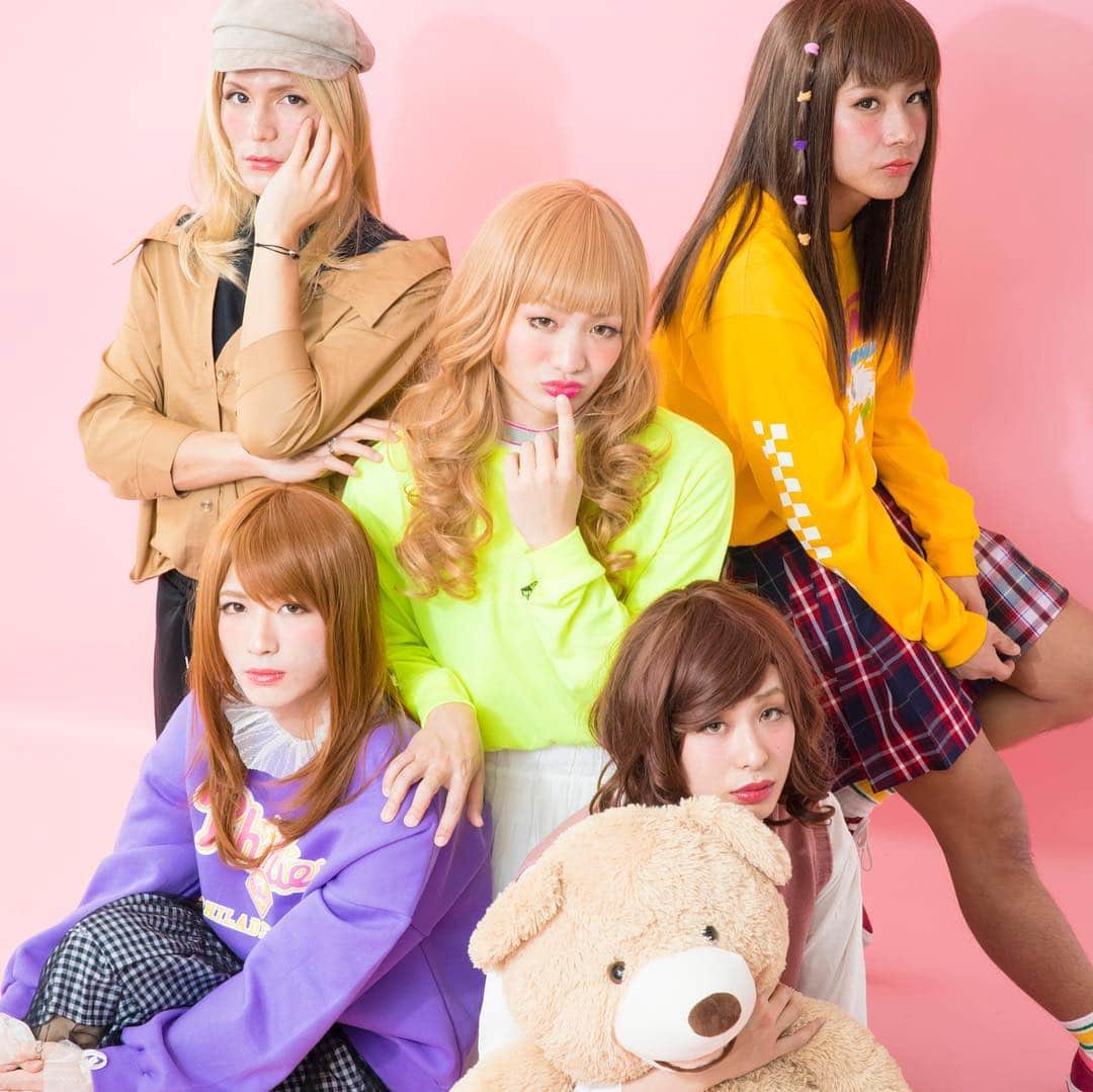 Popteenさんのインスタグラム写真 - (PopteenInstagram)「Popteen5月号発売中❤️❤️❤️ 今月号はレペゼン地球がカラコンデビューをしてPopteenに登場〜🤩✨カッコイイ＆可愛すぎるレペゼン地球のギャップを見れるのはPopteenだけ！みんなはどっちが好き😘？ #popteen#レペゼン地球 #5月号」4月4日 11時33分 - popteen_official