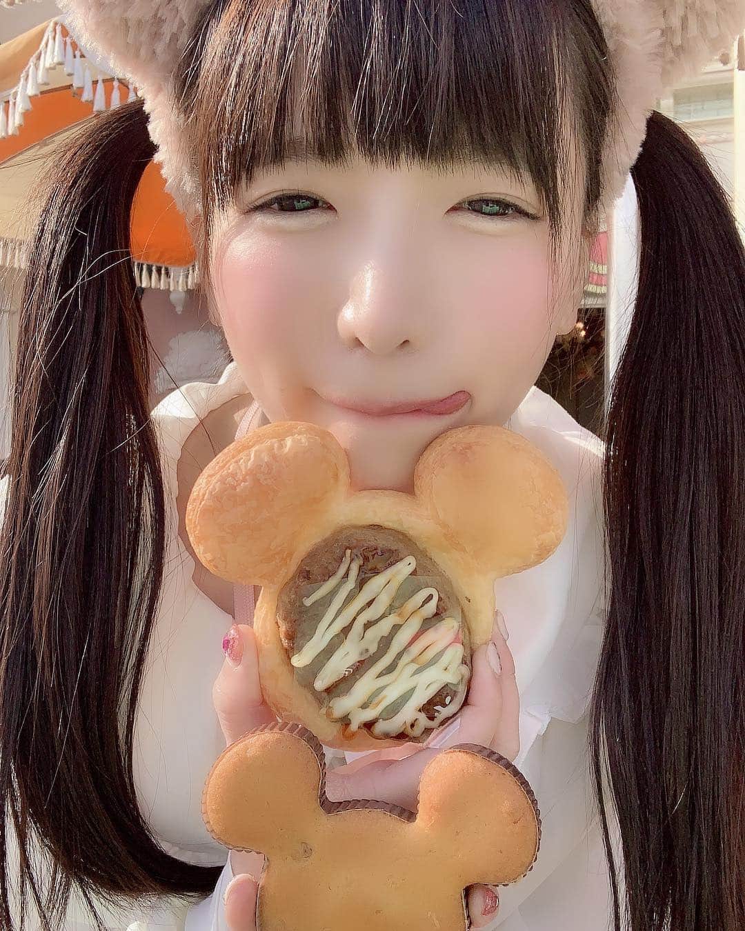 もえのあずきさんのインスタグラム写真 - (もえのあずきInstagram)「夢の国〜💓💓 #夢の国 #ディズニーランド #ディズニーフード」4月4日 11時41分 - moeazukitty