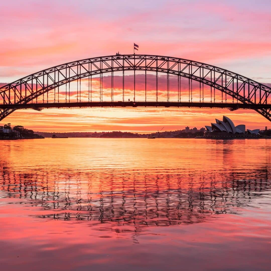 Nikon Australiaさんのインスタグラム写真 - (Nikon AustraliaInstagram)「“This beautiful sunrise was captured from Blues Point Reserve, one of the many Sydney’s vantage points with stunning views of the city, the Sydney Harbour Bridge and the Sydney Opera House”’ - @marcocasaphoto Camera: Nikon D850 Lens: AF-S Nikkor 24-70mm 1:2.8E ED Settings: 38mm | f/11 | 1/2 sec | ISO 100」4月4日 12時00分 - nikonaustralia