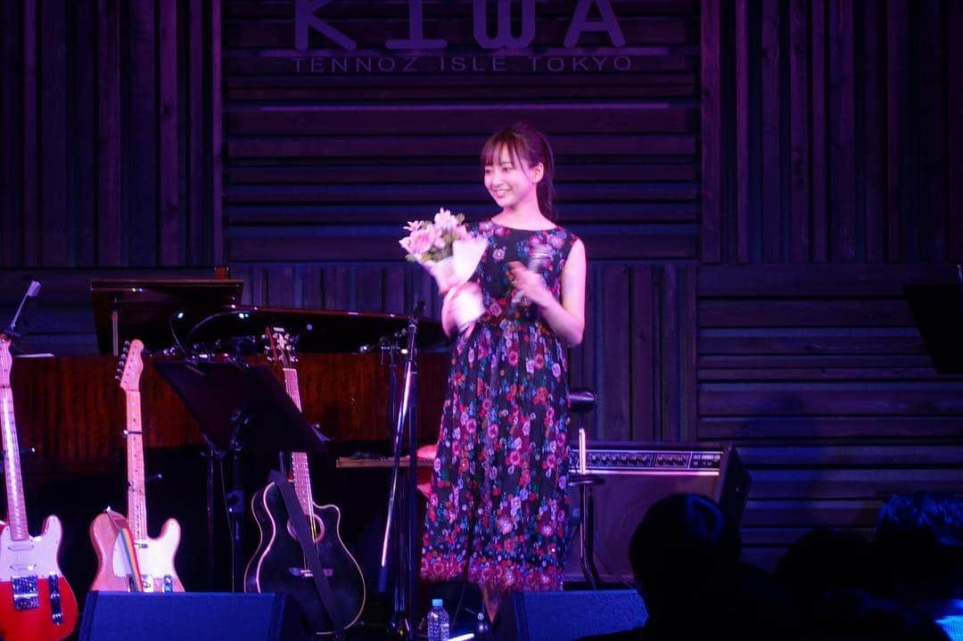 のインスタグラム：「. .  #モエミバースデー  ブログ更新しました🌸🌙 . .  #プロフィール欄から飛んでね #live #ライブ #バースデー #birthday」