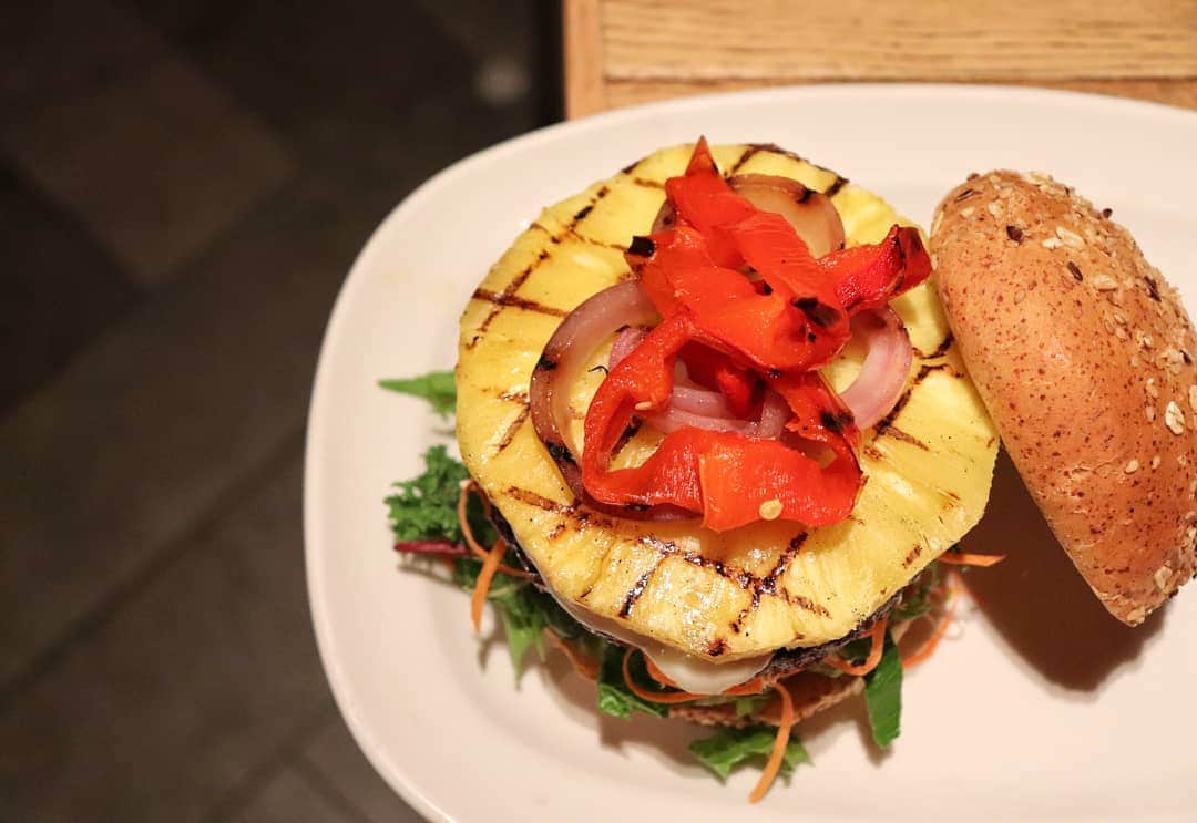 THE COUNTER JAPAN公式のグルメインスタ