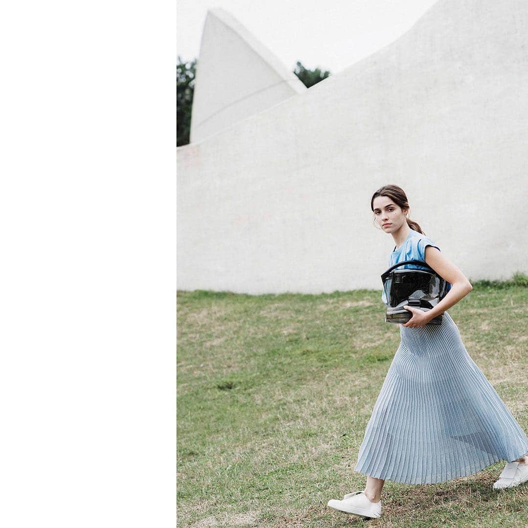 ZUCCa official Instagramさんのインスタグラム写真 - (ZUCCa official InstagramInstagram)「PLEATS | SPRING-SUMMER 2019  ー PIN TUCKED PLEATED SKIRT ZU91-KG221 ー  @janmelk wearing #zucca #ss19 photographed by @annepqe  @zucca_tokyo #newarrivals #spring #summer #2019 #ss19 #collection #fashion #tokyo #japan #ootd #zucca #zuccatokyo #ズッカ #ズッカトウキョウ」4月4日 12時39分 - zucca_official