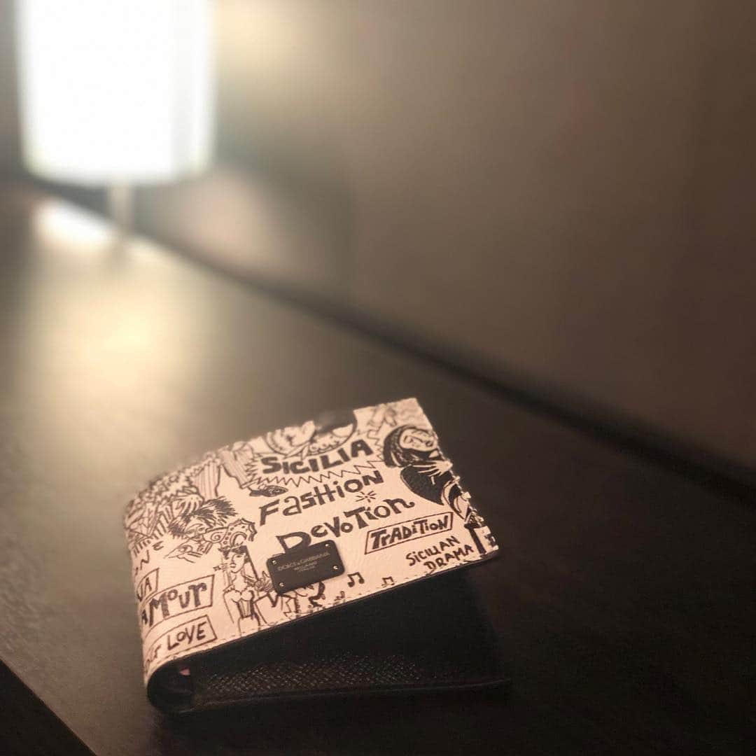 のインスタグラム：「👛 #new #wallet」