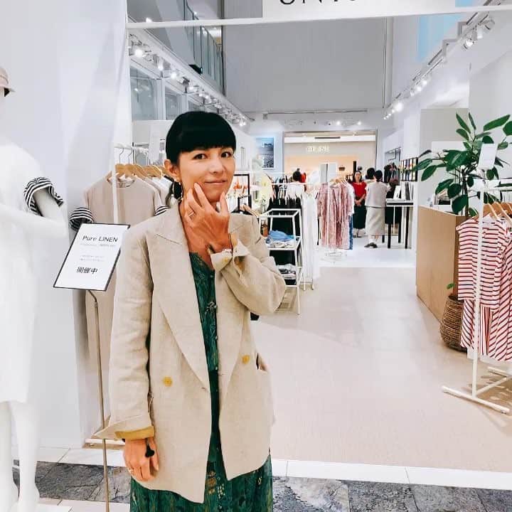 BORDERS at BALCONYのインスタグラム：「いきなりですが、本日は初めてのInstagram Liveをやらせていただきました！ 300人近くの方が参加していただいて、たくさんの質問をいただいて、とても嬉しかったです！ もうすぐ2019SSの新商品発売です！今度は柴田の新商品紹介ライブを開催しようと思います！開催日はまたインスタグラムで告知させていただきますので、皆さまぜひチェックしてくださいね^^！」