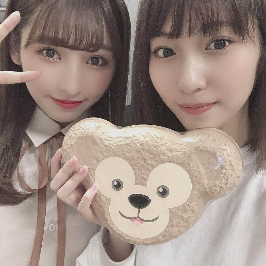 山下エミリーさんのインスタグラム写真 - (山下エミリーInstagram)「紗英が美咲とディズニー行ってて お土産よろしくって言ったら ほんとに買ってきてくれた☺️✨ 優しい💕ありがとう🙇‍♀️」4月4日 12時47分 - emiri_hkt48