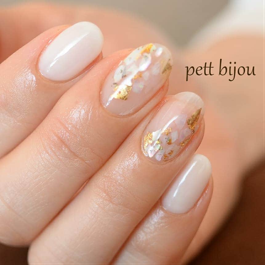 ayumiさんのインスタグラム写真 - (ayumiInstagram)「... . pluto . 白のPluto♡ 清廉さと、強さと、華やかさ♪ . #ネイル #ネイルサロン #ネイルアート #ネイルデザイン #アート #ジェルネイル #作品 #petitbijou_nail #nail #nailsalon #nailart #artworks #art #gelnails #instanails #冥王星」4月4日 12時41分 - petitbijou_nail
