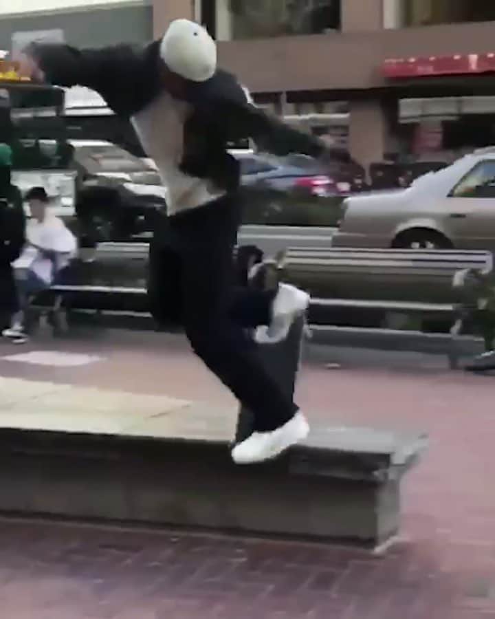 スラッシャーのインスタグラム：「This dude @simonjensen__ has a @krooked part premiering on Friday. It’s gonna be sick ✔️ Stop by @510skateshop Thursday night if you’re in The Bay to see it first with all the homies 🍻」