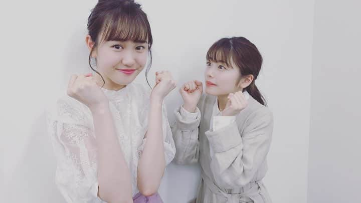 小芝風花さんのインスタグラム写真 - (小芝風花Instagram)「この間、事務所で尾碕真花ちゃんとバッタリ(｡・・｡) なんとね、リュウソウジャーのリュウソウピンク・アスナを演じてるんですよ〜❤️ 同じ事務所にピンクが… アスナが… 可愛すぎる🤤 撮影大変だと思うけど、頑張ってね〜✨✨ #リュウソウジャー #リュウソウピンク #アスナ #トクサツガガガ #尾碕真花 ちゃん #特撮繋がり😳 #小さい子っていうイメージやったのに #気付けばスタイル抜群 #成長はやぁ(´⊙ω⊙`)」4月4日 13時06分 - fuka_koshiba_official