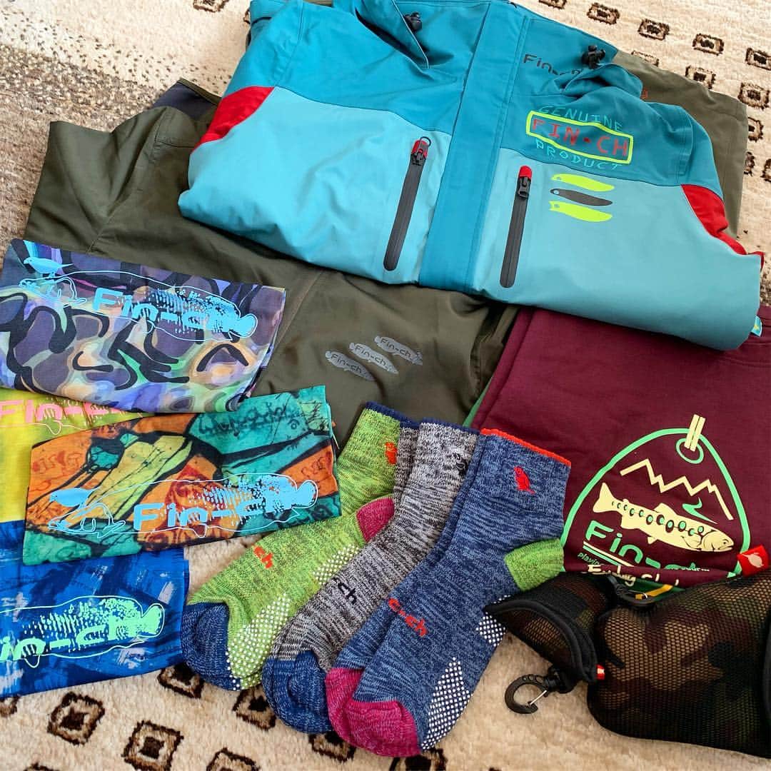 金子貴俊さんのインスタグラム写真 - (金子貴俊Instagram)「次のロケに向けての準備！！ 大好きなfin-chフィンチさんのお洋服！カラーリングがいつも可愛い！！ #フィンチ#finch#釣り#アウトドア#outdoor#angler#fishing」4月4日 13時21分 - takatoshi_kaneko