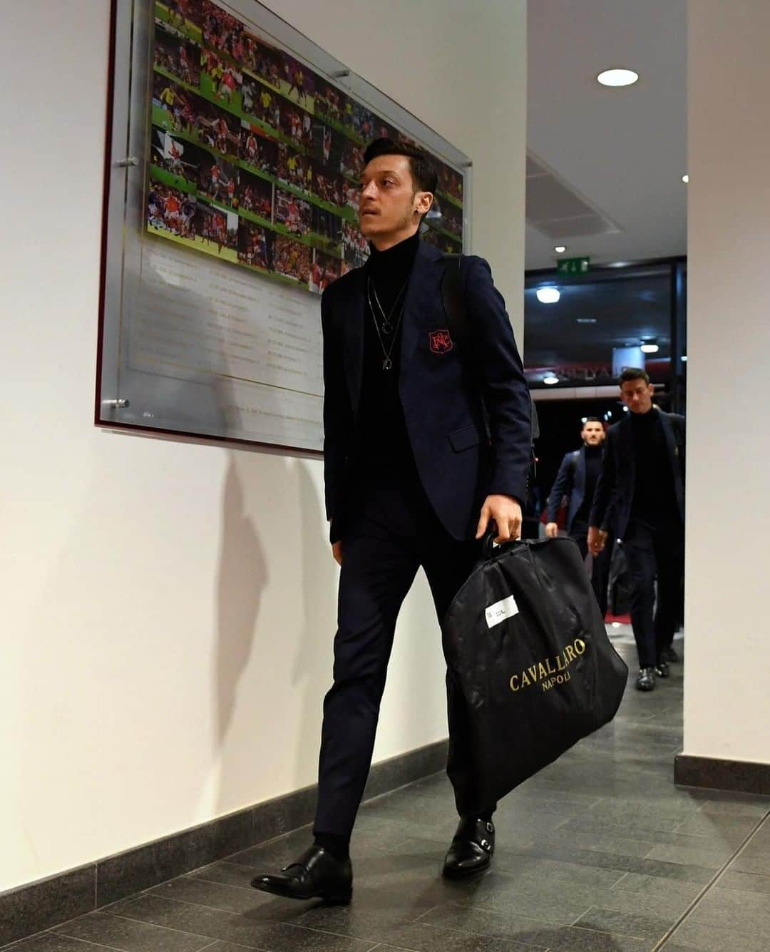 アーセナルFCさんのインスタグラム写真 - (アーセナルFCInstagram)「〽️ #WeveGotOzil #Mesut #Ozil 〽️⁣ ⁣ ⁣ #Arsenal #YaGunnersYa #M1Ö」4月4日 13時40分 - arsenal