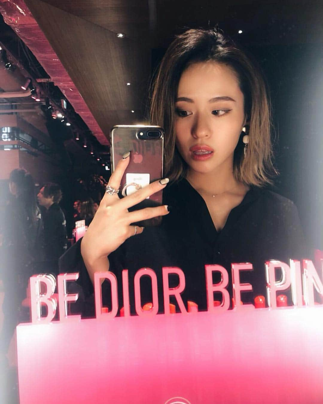 関本香里さんのインスタグラム写真 - (関本香里Instagram)「ㅤㅤㅤ @dior の新作リップ 「Dior Addict Stellar Shie」の 発売イベントに行ってきたよ💄💓 with @myn__s810  ㅤㅤㅤ Diorのリップってどれも潤いがあって 唇をぷっくり綺麗に見せてくれる💋🙈 新作は既に発売してるみたい✨ #dior #ディオールステラーシャイン  #dioraddict #bediorbepink」4月4日 13時36分 - kaori_sekimoto_