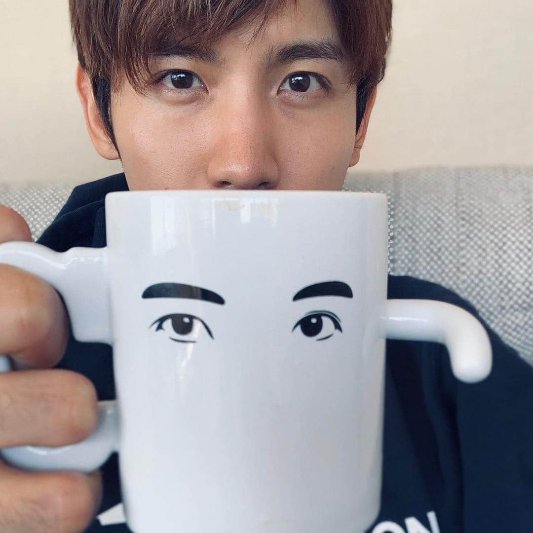 チャンミンさんのインスタグラム写真 - (チャンミンInstagram)「☕️」4月4日 13時41分 - changmin88