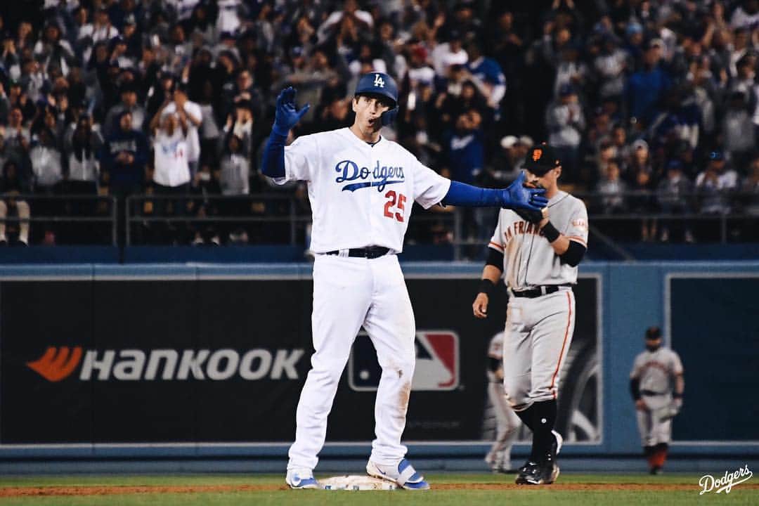 Los Angeles Dodgersさんのインスタグラム写真 - (Los Angeles DodgersInstagram)「No chill.  Swipe ⬅️ to watch the video.」4月4日 13時47分 - dodgers