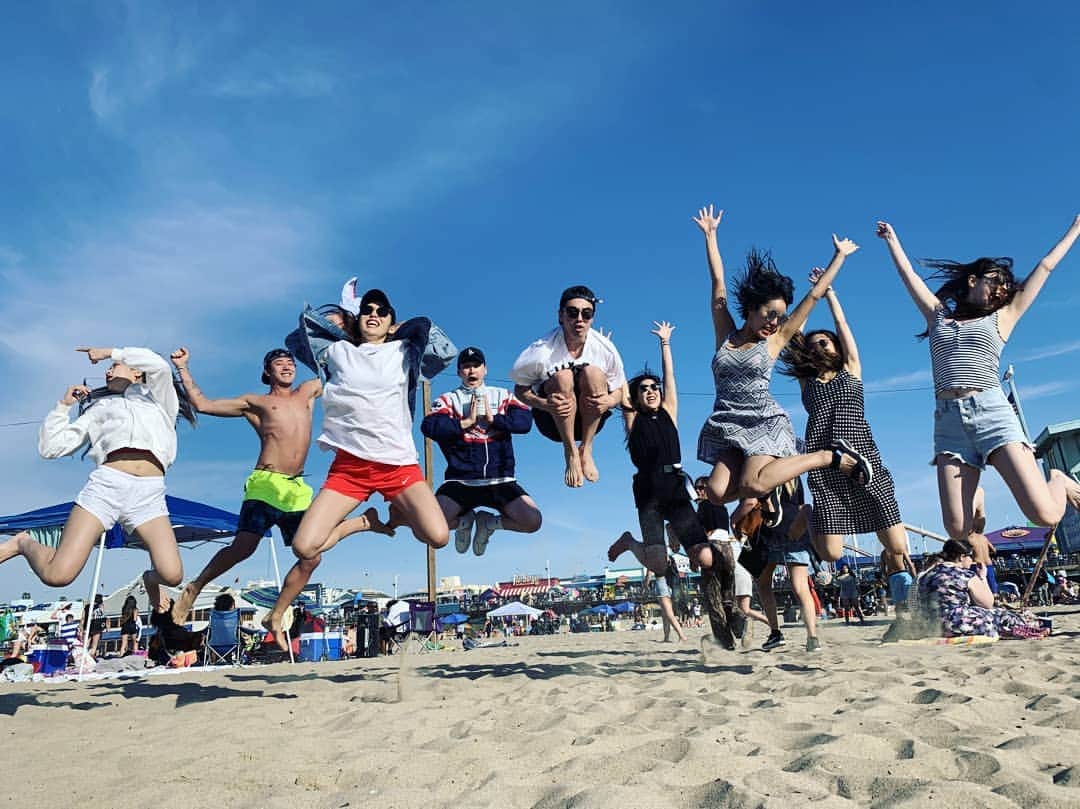 エナ さんのインスタグラム写真 - (エナ Instagram)「짧지만 좋아하는사람들과 있었던 LA🇺🇲 좋은추억많이쌓고갑니당💜 @team_aura37 @bornblack_official and free 한국가서 후유증 예약 ㅜㅜ흐규흐규」4月4日 14時36分 - eunkyung.shin