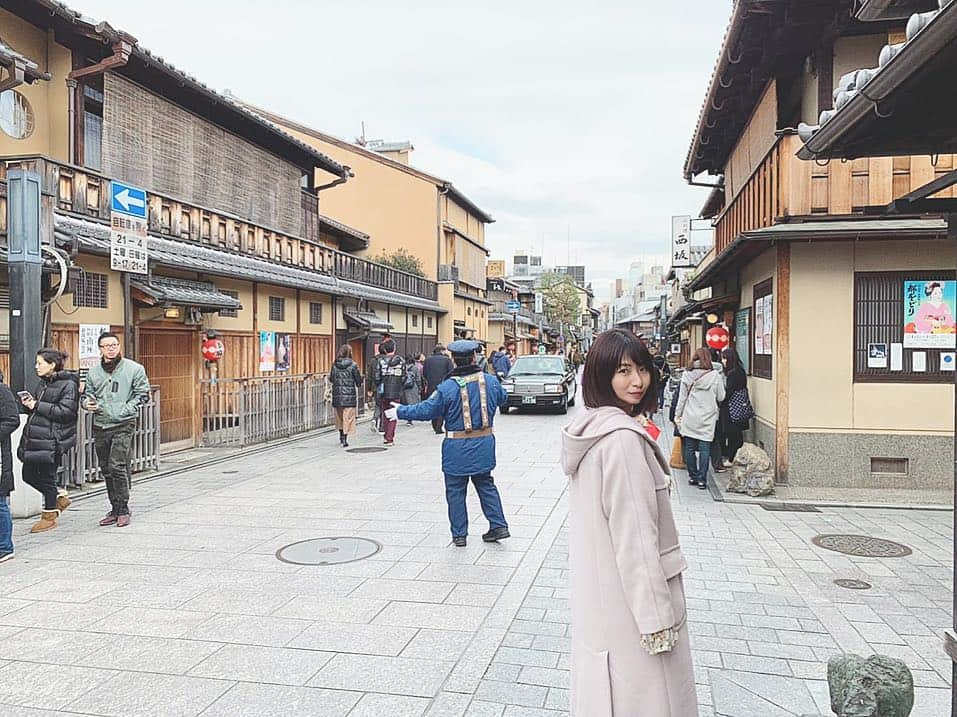 稲富菜穂さんのインスタグラム写真 - (稲富菜穂Instagram)「そして昨日から始まりました、 グリーンチャンネル📺「アナタの知らないウインズの世界」という番組に少し出演させて頂いています！. . 稲富はウインズ京都へぶらり🏃‍♂️. 浅野靖典さんもあちこちぶらり🏃‍♂️🏃‍♂️. . MCは鈴木淑子さんと須田鷹雄さん と素敵な方々が出演されてる番組です🙇‍♂️. . うどん...食べたいなぁ、園田のお茶飲みに行かなくちゃぁ...。. . ってなるよ🍺. 稲富が食べた壱銭洋食さんもめちゃくちゃ美味しかったので皆様も是非☺️💕. . 4月5日（金）14時〜15時 4月7日（日）20時〜21時 4月9日（火）21時〜22時 4月10日（水）21時〜22時 4月12日（金）14時〜15時 4月14日（日）20時〜21時 4月16日（火）24時〜25時 . . お時間合う時に見て頂けると幸せです🙇‍♂️ . 楽しかったなぁ。 全国のウインズ回ってみたいですね！ 今週日曜日はウインズ後楽園さんで桜花賞予想もあるのでそちらも宜しくお願いします🙇‍♂️（最後は宣伝かいっ）. . #アナタの知らないウインズの世界 #Gch  #競馬 #keiba #ウインズ #ウインズ京都 #京都 #祇園 #花見小路 #壱銭洋食 #美味しかった #🍺 #日曜日はウインズ後楽園さん #よろしくお願いします #🙇‍♂️」4月4日 15時10分 - inatomi74