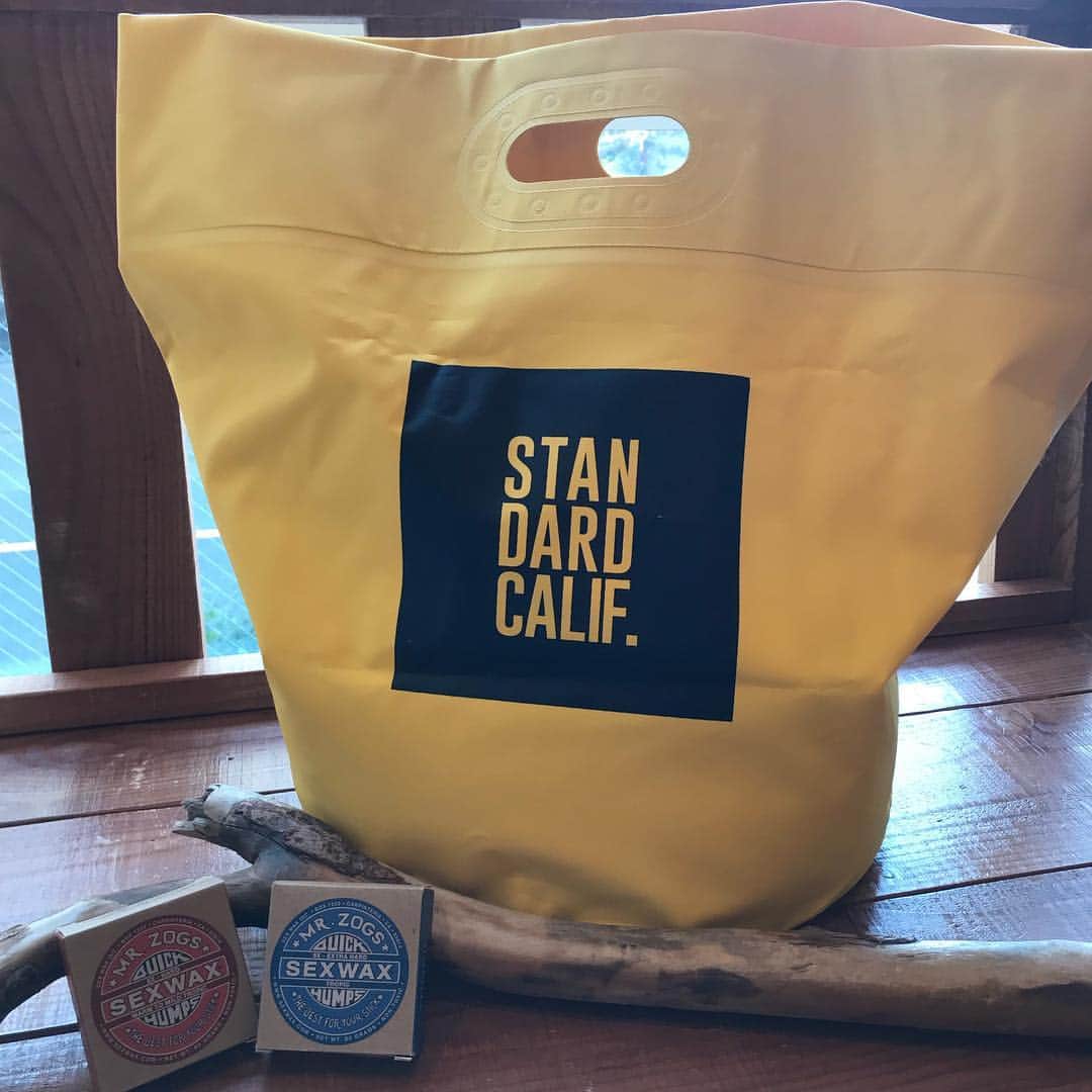スタンダードカリフォルニアさんのインスタグラム写真 - (スタンダードカリフォルニアInstagram)「HIGHTIDE × SD Tarp Bag.  #standardcalifornia #スタンダードカリフォルニア #hightide #ハイタイド #tarpbag #防水バッグ」4月4日 15時50分 - standardcalifornia