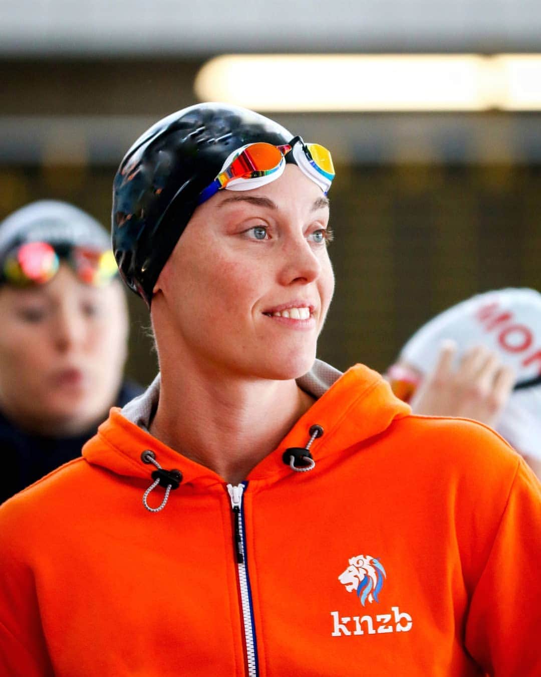フェムケ・ヘームスケルクのインスタグラム：「Racing starts this afternoon with 200free heats! First practice with morning finals, because that's how it will be in Tokyo 2020. 👊 . . . #SwimCup #DenHaag #TeamNL 📸: @moutoons」