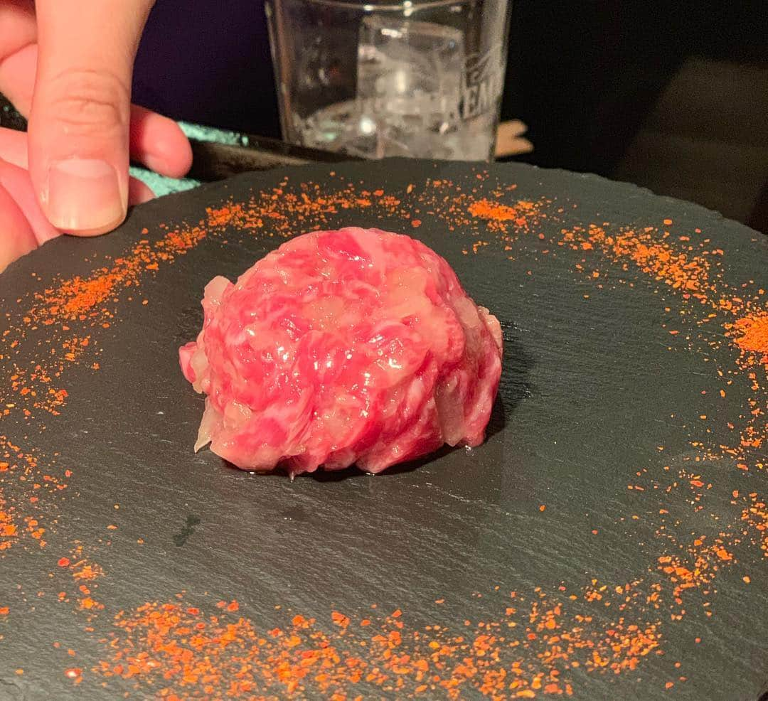 池田真一さんのインスタグラム写真 - (池田真一Instagram)「三宮 東門の中にある焼肉きた松さんに行ってきました！ マジで全部気失うぐらい美味かったです！途中1回気失いました！ 今年中に絶対にもっかい食べたい！ よし！絶対に行こうー！ #焼肉きた松 #ダブルアート #真べぇ #さや香 #新山 #からし蓮根 #いおり #フースーヤ #田中ショータイム 【住所】 兵庫県神戸市中央区中山手通１丁目１６－１２東門ヴィレッジビル１１１Ａ  地下鉄三宮駅西出口（ハンズ側）より徒歩3分/東門街を北へ、ローソンを越えて右側の１階/三宮駅（神戸市営）から201m 【TEL】 050-5356-4461」4月4日 16時10分 - wartdebu