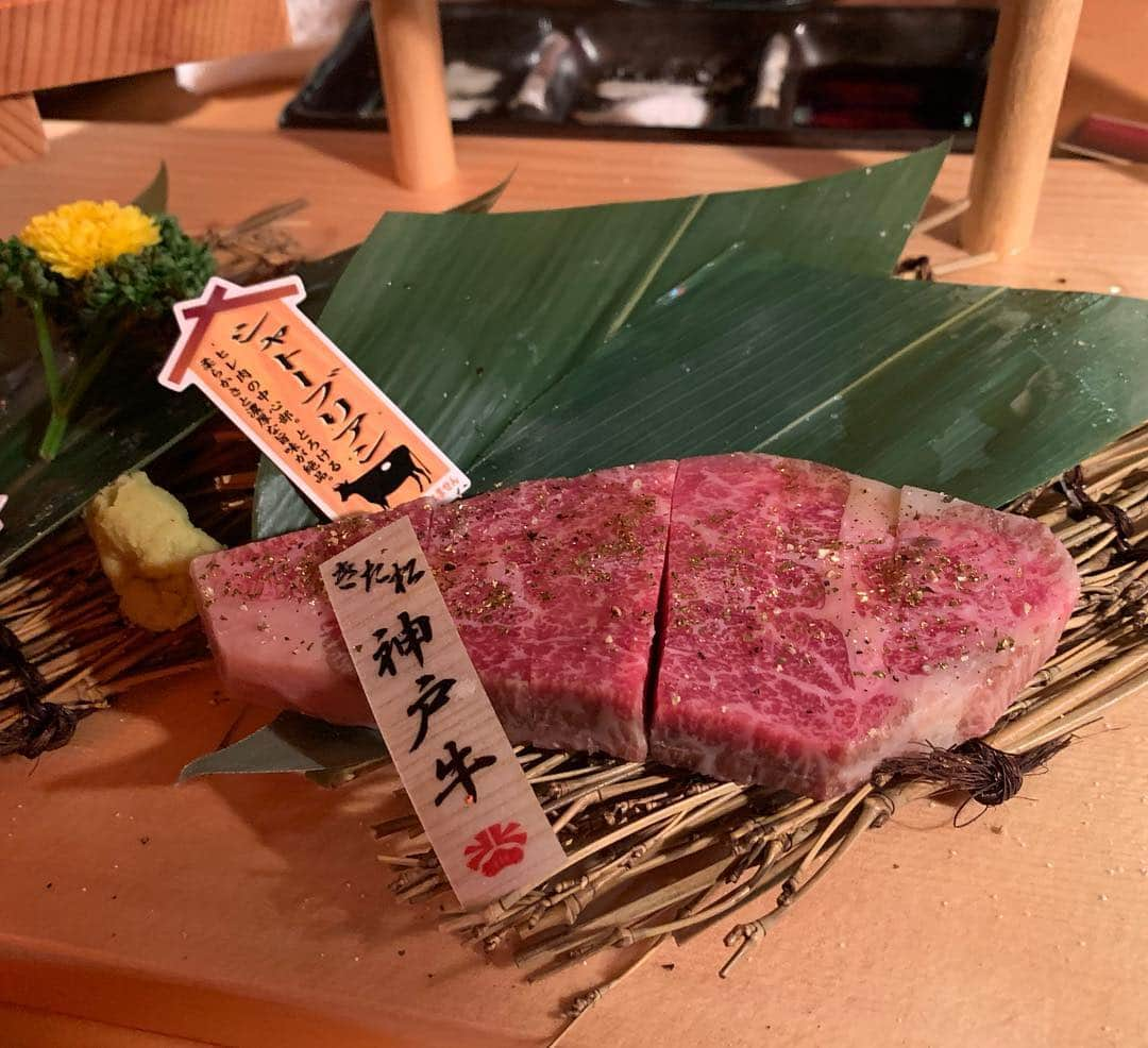 池田真一さんのインスタグラム写真 - (池田真一Instagram)「三宮 東門の中にある焼肉きた松さんに行ってきました！ マジで全部気失うぐらい美味かったです！途中1回気失いました！ 今年中に絶対にもっかい食べたい！ よし！絶対に行こうー！ #焼肉きた松 #ダブルアート #真べぇ #さや香 #新山 #からし蓮根 #いおり #フースーヤ #田中ショータイム 【住所】 兵庫県神戸市中央区中山手通１丁目１６－１２東門ヴィレッジビル１１１Ａ  地下鉄三宮駅西出口（ハンズ側）より徒歩3分/東門街を北へ、ローソンを越えて右側の１階/三宮駅（神戸市営）から201m 【TEL】 050-5356-4461」4月4日 16時10分 - wartdebu