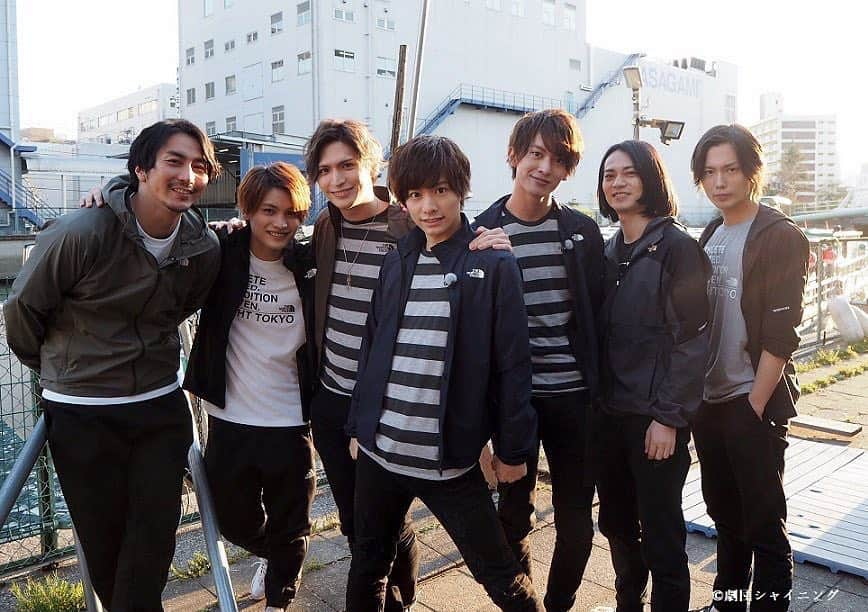 小波津亜廉さんのインスタグラム写真 - (小波津亜廉Instagram)「[3/4/19] Sunlit golden light boy band photo ⠀⠀⠀ ⠀ ⠀ #kohatsuallen #kikuchishuji #ozawaren ⠀⠀⠀ ⠀ Source: Ren’s twitter」4月4日 16時26分 - ahun_andsome