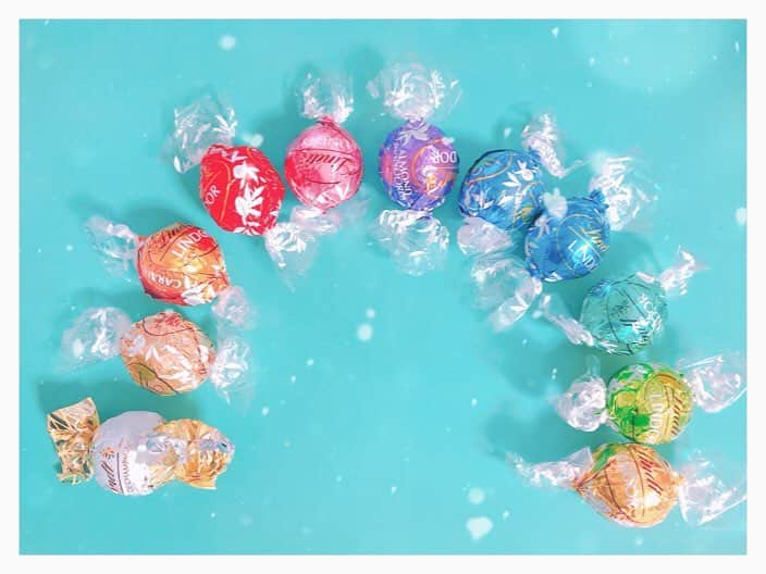 山岸愛梨さんのインスタグラム写真 - (山岸愛梨Instagram)「大量にチョコをいただいたのでひとつずつ食べる日々(๑˃̵ᴗ˂̵)甘いものを食べて今日もお仕事頑張りますー！  #チョコ #リンツ #リンツチョコレート」4月4日 16時18分 - airi_yamagishi
