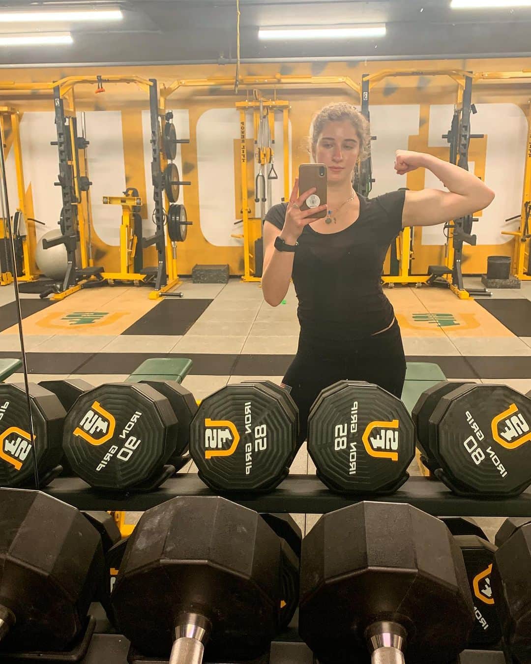 Elliana Shayna Pogrebinskyさんのインスタグラム写真 - (Elliana Shayna PogrebinskyInstagram)「My second home. Not going to lie, it’s pretty weird training without a competition in mind. I’m having to change my mindset and set small goals in order to keep me motivated. Change is hard, but that’s what keeps us growing and improving! 💪🏻 #fitness #motivation #goalsetting #gym #exercise #kinesiology #strengthandconditioning #universityofsanfrancisco #pushyourself」4月5日 1時56分 - elliana_pogrebinsky