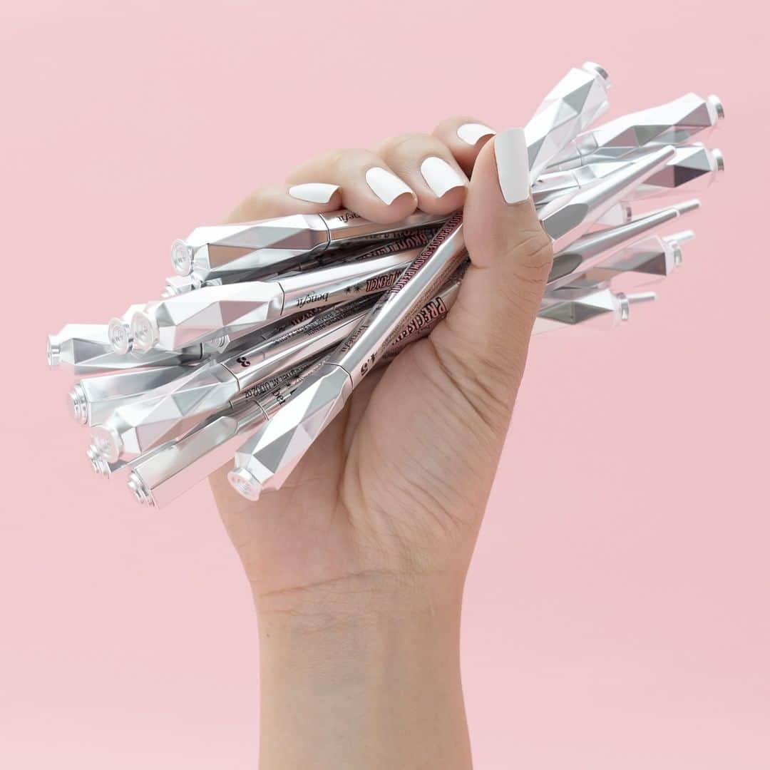 Benefit Cosmetics UKさんのインスタグラム写真 - (Benefit Cosmetics UKInstagram)「I wasn’t goofin’ around when I said I needed to stock up on Goof Proof Brow Pencil 😉 Tell us: How many brow pencils are in your makeup bag rn???​ ▪️ ▪️ Image description: A hand holding Goofproof pencil on a pink background」4月5日 2時00分 - benefitcosmeticsuk