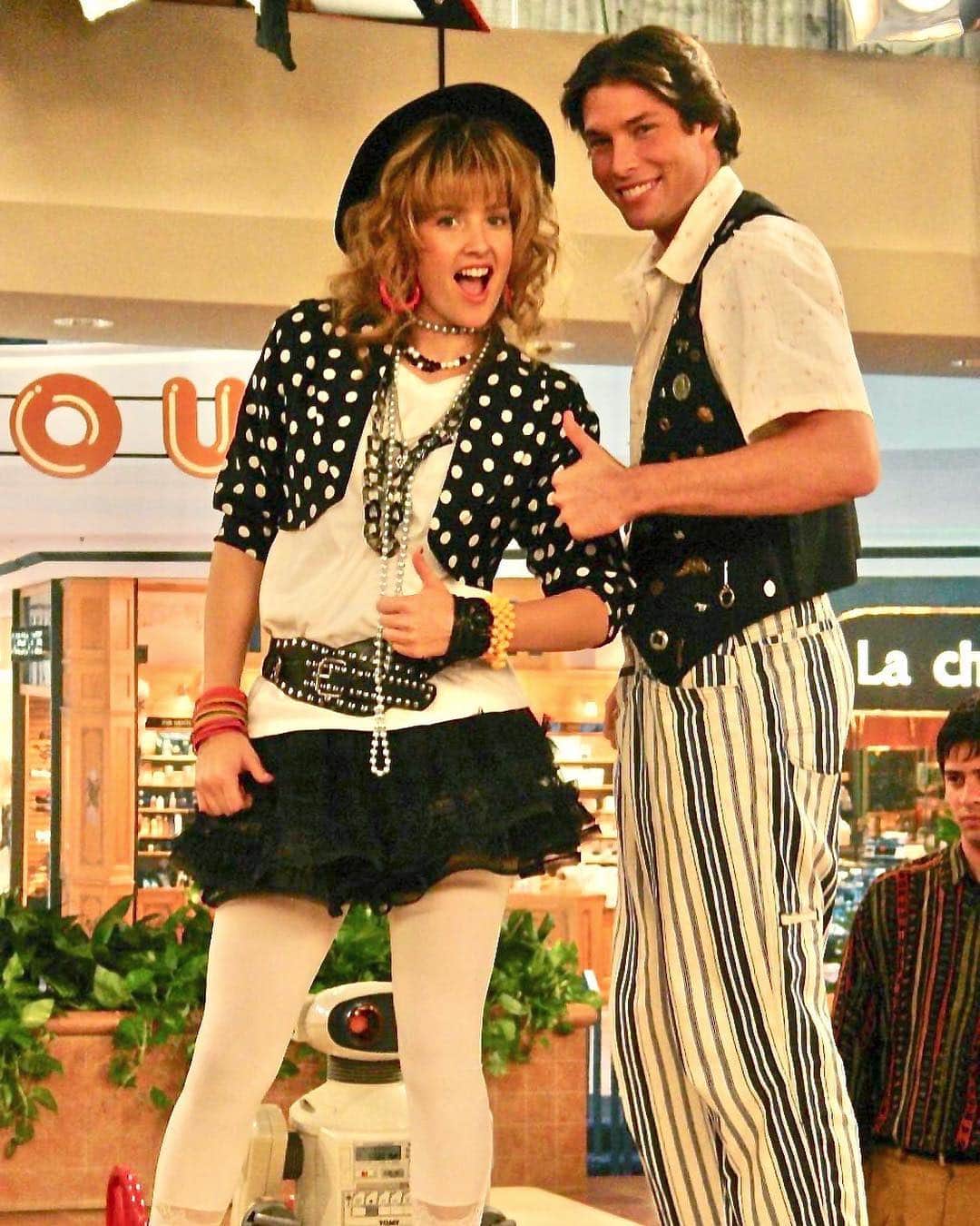 Chadd Smithさんのインスタグラム写真 - (Chadd SmithInstagram)「Happy Birthday Robin Sparkles ✨ Lets go to the mall! XOXO Wayne Gretzky hair guy  Randomly came across this pic today and went online to confirm @cobiesmulders Insta and turns out it’s her birthday 🎂 (queue twilight zone theme music) anyways, she’s rad and this shoot was awesome fun #tbt #howimetyourmother #letsgotothemall #robinsparkles #cobiesmulders」4月5日 2時06分 - maddchadd