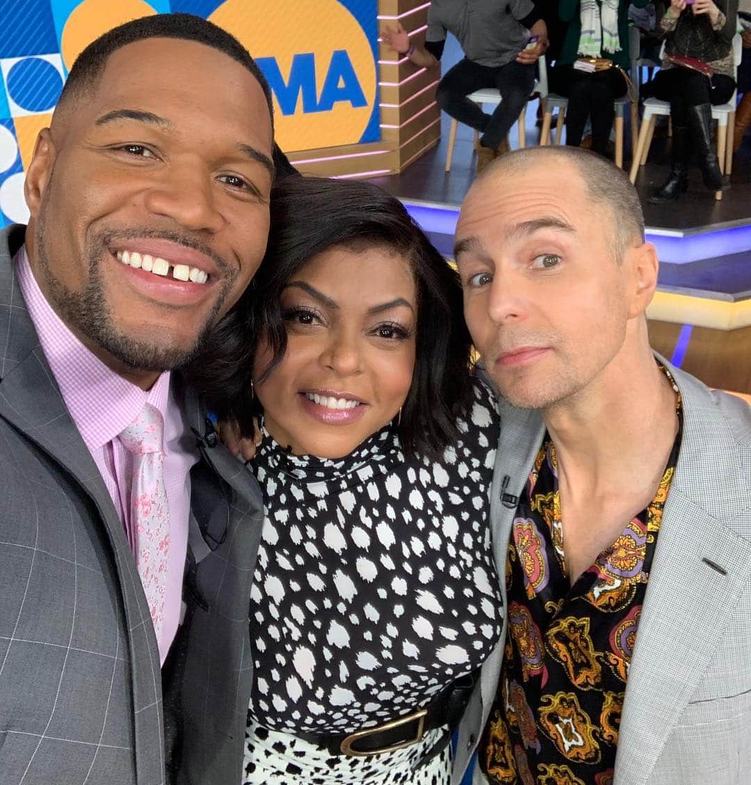 Good Morning Americaさんのインスタグラム写真 - (Good Morning AmericaInstagram)「We love this duo! Great having @tarajiphenson and Sam Rockwell in Times Square to talk about their new movie @thebestofenemies! 🎥」4月5日 2時41分 - goodmorningamerica