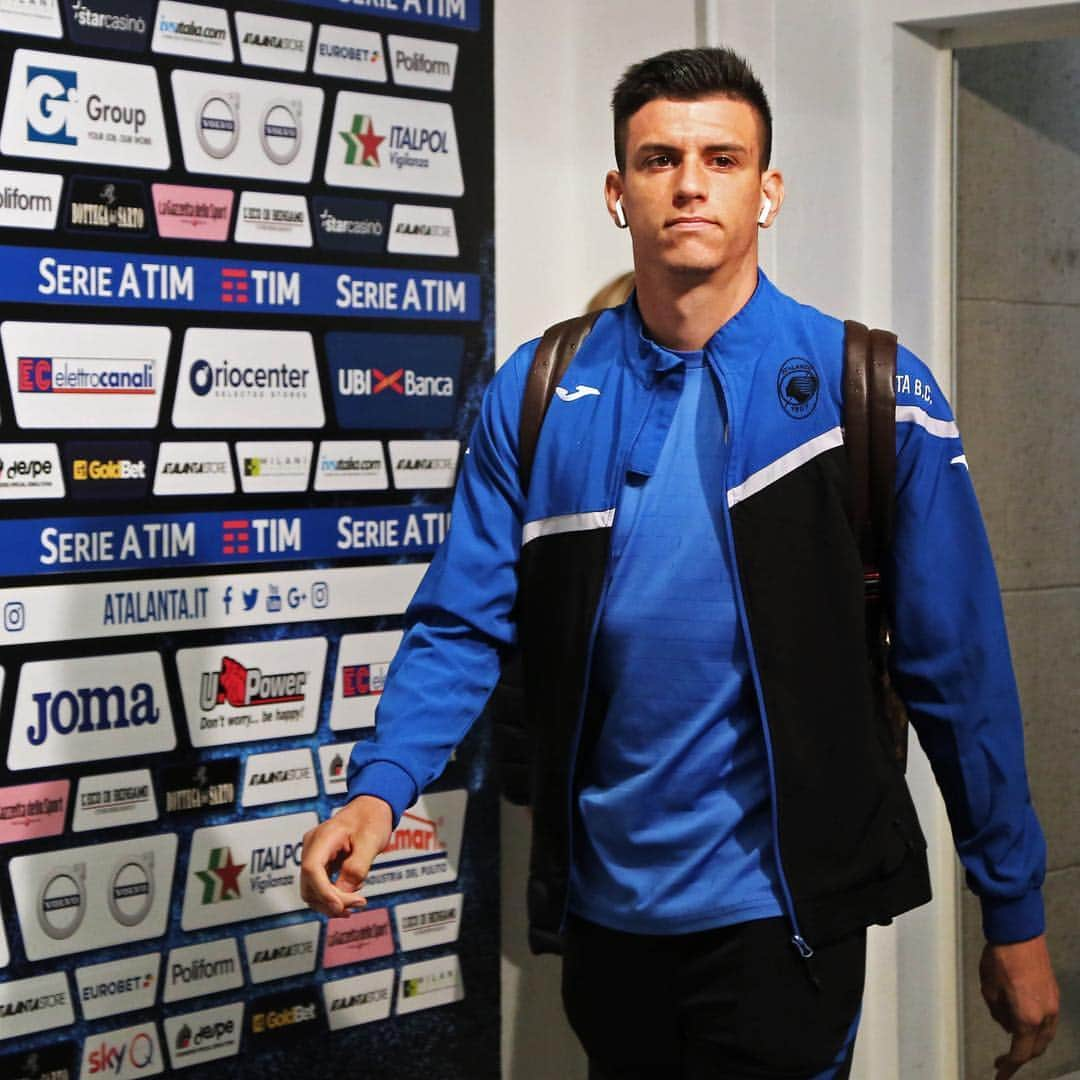 アタランタBCさんのインスタグラム写真 - (アタランタBCInstagram)「🏃‍♂️🔜 #AtalantaBologna 😉 #GoAtalantaGo ⚫️🔵 ~ #Atalanta #Bergamo #SerieATIM #football #calcio #forzaatalanta」4月5日 3時01分 - atalantabc