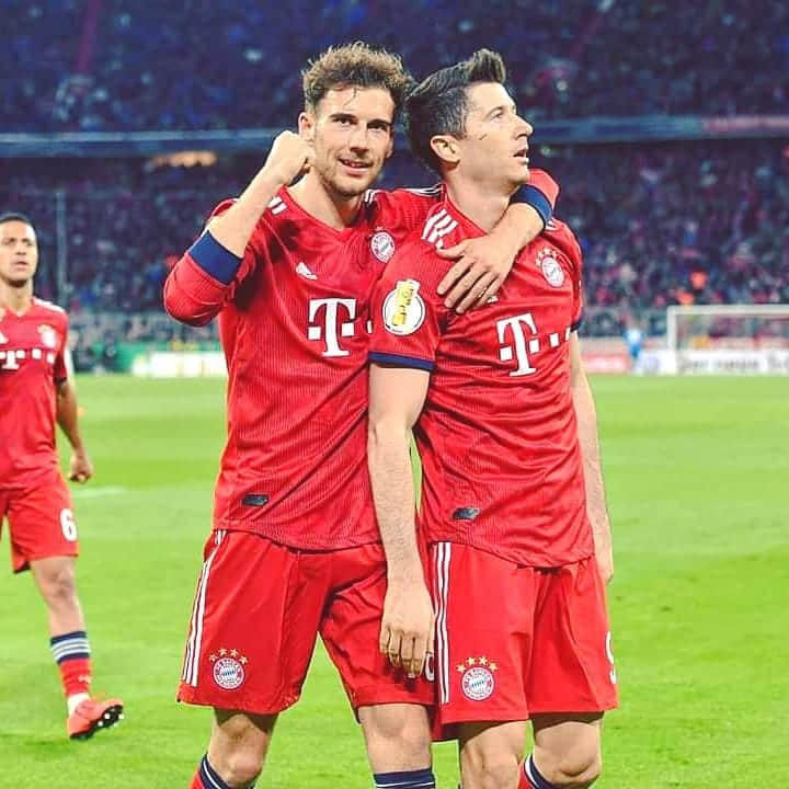 バイエルン・ミュンヘンさんのインスタグラム写真 - (バイエルン・ミュンヘンInstagram)「What an absolutely unbelievable 90 minutes of football! 😱 As always: Thanks for your support! #MiaSanMia ❤ . #FCBayern #FCBFCH #DFBPokal #Football #Fussball #Futbol #Soccer 📷 @annabell2807 @realslimschady」4月4日 18時13分 - fcbayern