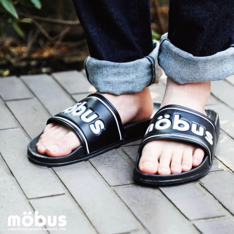 Mobus Footwearさんのインスタグラム写真 - (Mobus FootwearInstagram)「mobus SANDAL﻿ ﻿ ーーーーーーーーーーー﻿ 👟﻿ ▶Price:2,750 ▶Size:M,L ▶Material：PU﻿ ーーーーーーーーーーー﻿ 🔍﻿ mobus sandalの購入はアカウントトップの（@mobusofficial）から！﻿ ﻿  #mobus﻿ #モーブス #mobussneaker #モーブススニーカー﻿ #ドイツ #mobusofficial  #sandal #サンダル #kicks ﻿ #kicks0l0gy ﻿ #ootd ﻿ #todayskicks ﻿ #autumn ﻿ #walk ﻿ #キックス ﻿ #スニーカー同好会 ﻿ #足元倶楽部 ﻿ #スニーカー好き ﻿ #ヨーロッパ ﻿ #カジュアル ﻿ #カジュアルコーデ ﻿ #コーディネート ﻿ #コーデ ﻿ #春夏 ﻿ #春夏コーデ」4月4日 18時53分 - mobusofficial