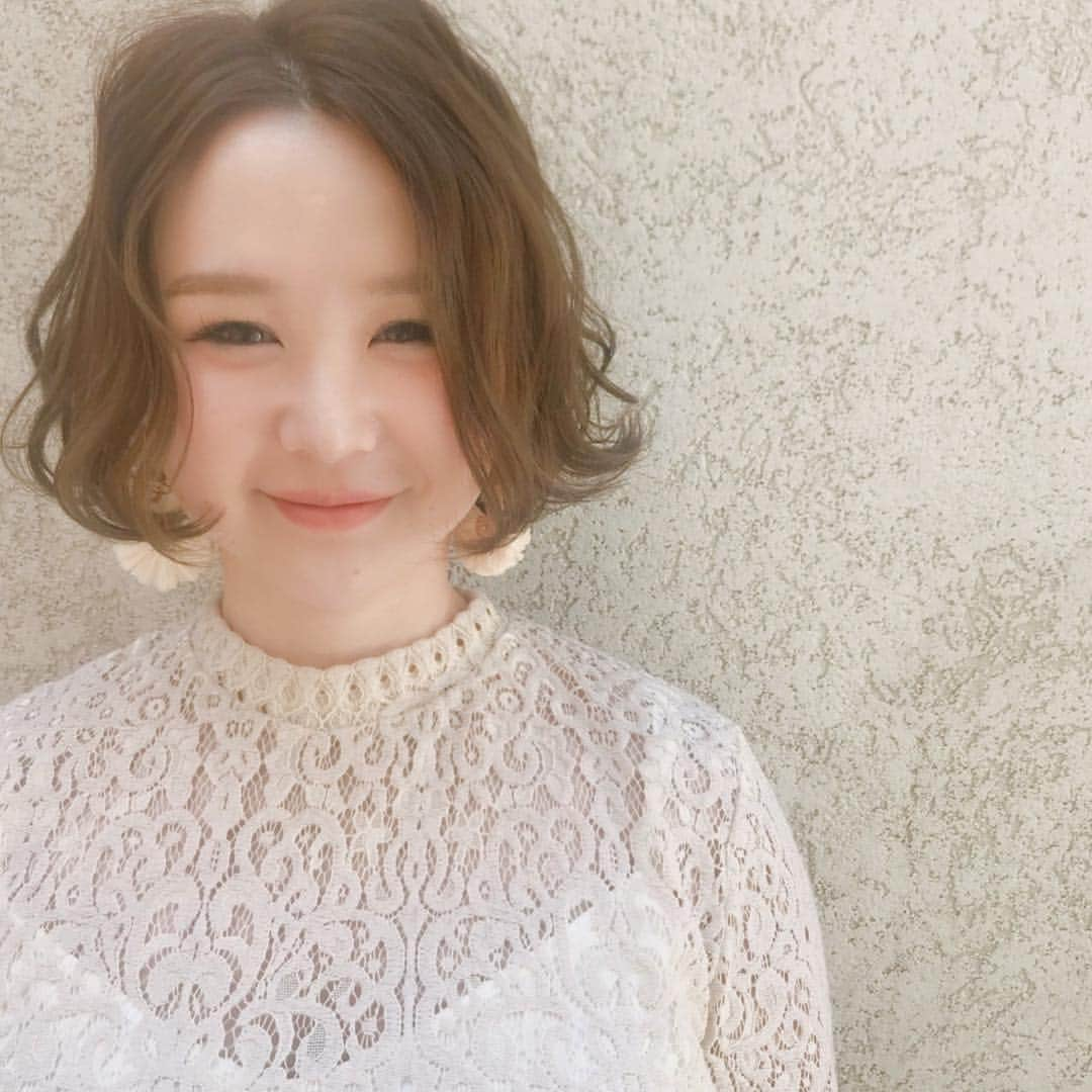 土田瑠美さんのインスタグラム写真 - (土田瑠美Instagram)「ショートが伸びてボブに♡ いつもありがとうございます🥰 巻き方の動画も🤳 #rumi_ヘアアレンジ」4月4日 19時12分 - ru0711