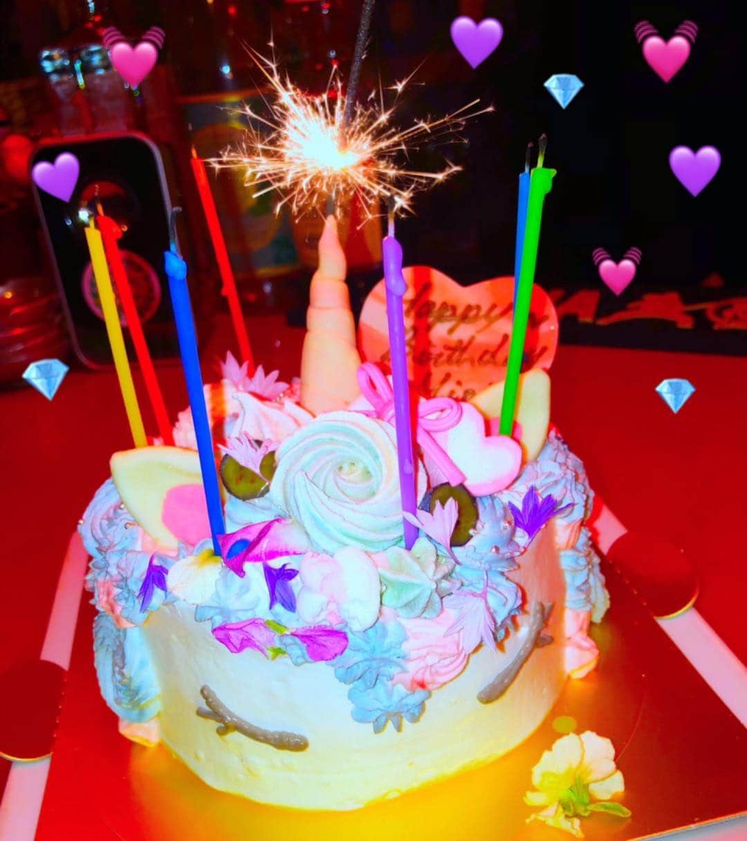miniさんのインスタグラム写真 - (miniInstagram)「my Birthday Unicorn Cake🦄🧁💓💜💎 3月中にお祝いしたかったんだからー🙌😍💘って @aisa._.s19watisa がお祝いしてくれた時のケーキがユニコーンで可愛すぎた🦄💕💕 こんなの見つけて来てくれてありがとう〜😢💘💘 そして、お祝いしてくれたさおり、ちあき、カトリさん、池子もありがとう🙏✨✨ とっても嬉しかったよ💗 ユニコーンのケーキなんて最強🤤🦄💓💜💎 love💘 #mybirthday #Birthdaycake #Unicorn #Unicorncake #thankyou」4月4日 19時10分 - mini.stagram