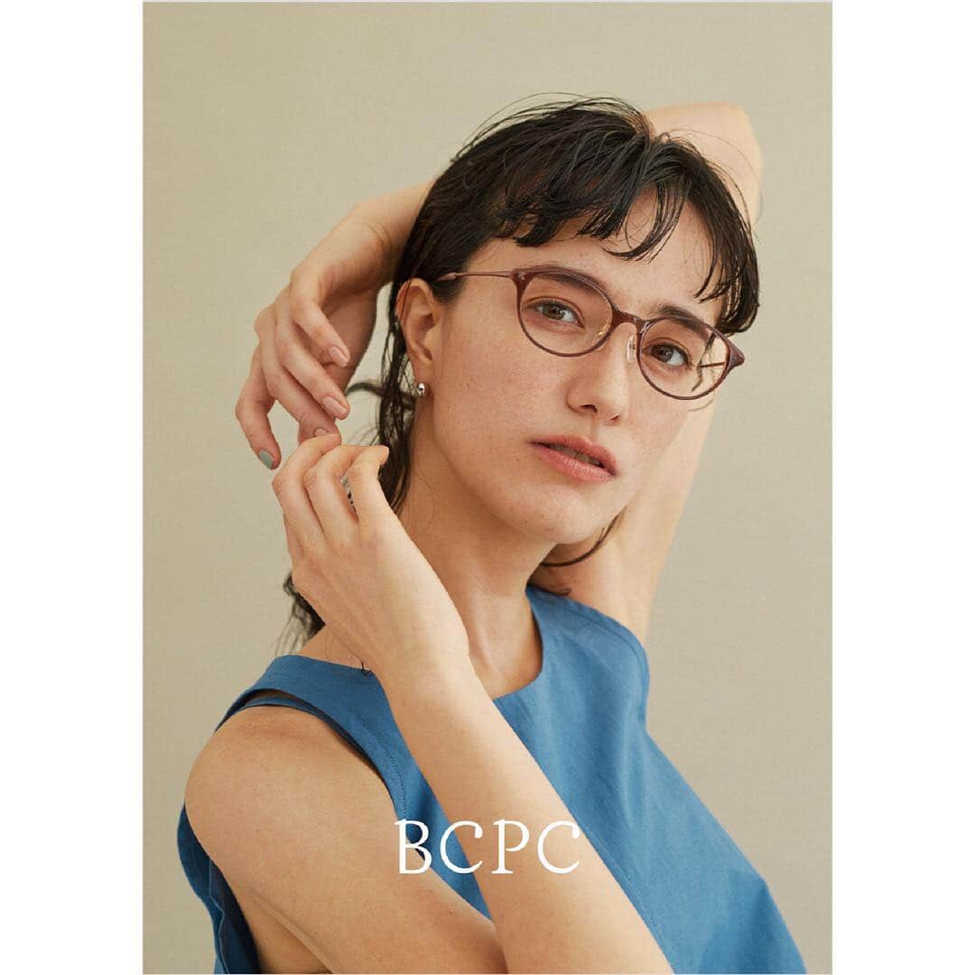 のインスタグラム：「@bcpceyewear さんの2019ssメガネ 4/9〜11、ヒカリエホールにて展示されます🤓💕 📸 @tao_saori 👗 @sumire_hayakawa_stylist 💄 @chihirops」