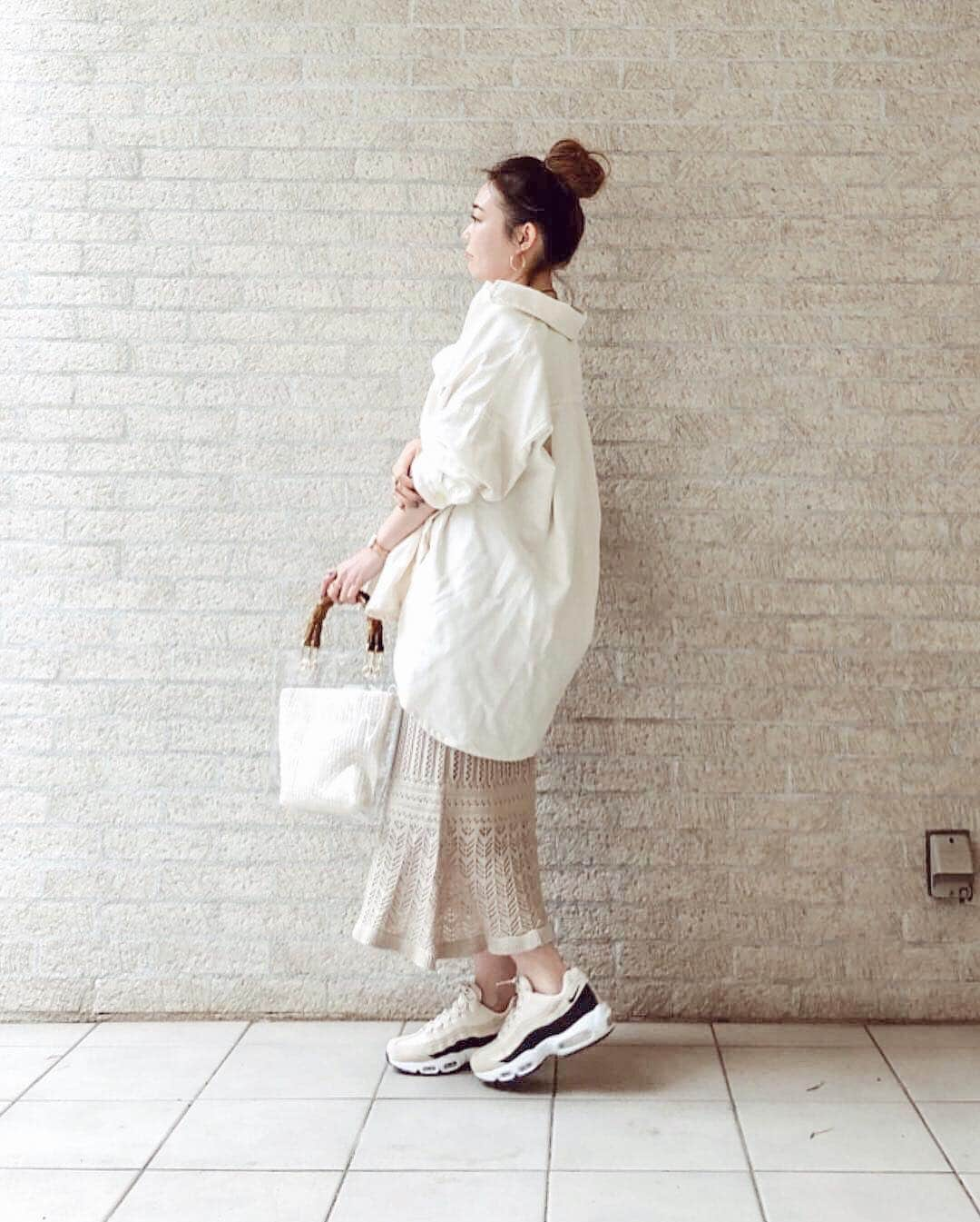 nanaさんのインスタグラム写真 - (nanaInstagram)「ㅤ ㅤ 2019.4.4 Thu #nanacoordinate 𓇼 ななコ 🐼ㅤ ㅤ ㅤ beige 𓇬 white 𓃺𓃟 blogに詳しく書きます✎*。 ━━━━━☞blogへはtopからﾄﾍﾞﾏｽ𓅩𓂃 ㅤㅤ ㅤ ㅤ ﾒﾁｬｸﾁｬ可愛いﾆｯﾄｽｶｰﾄ❤︎❤︎ ｺﾚは可愛過ぎる𓆸*ﾟ @mimitoujours のん𓂅 丈もｲｲし、履き心地もｽｺﾞｸ楽でｲｲ𓀠𓀠 ﾍﾞｰｼﾞｭにしたｹﾄﾞｱｲﾎﾞﾘｰとかﾌﾞﾗｯｸもほすぃ𓂬𓂬𓂬  ｼｬﾂは2色買いした @lowrysfarm_official のんで ｲﾝﾅｰのﾀﾝｸは 3色2枚ずつ買いした @uniqlo の#ワイドリブブラタンクトップ 𓃻 すぎる❤︎ ㅤ ㅤ  ㅤ  ㅤ ㅤ  #mimitoujours #mimitoujours_style @joint_space #airmax95 #airmax #スカート #pr #outfit #fashion #ootd #coordinate #大人カジュアル  #locari mery  #beaustagrammer  #シンプルコーデ #プチプラコーデ  #mineby3mootd #instafashion #fashionblogger #fashionista #데일리록 #코디 #옷스타그램 #멋스타그램 #穿搭 #오오티디  #패션스타그램일상 #楽天roomに載せてます #roomインフルエンサー」4月4日 19時13分 - nanapanda517