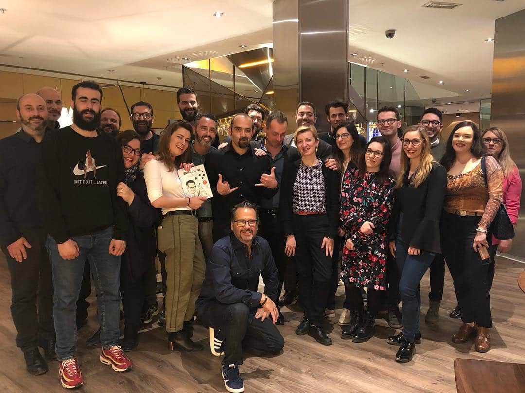 のインスタグラム：「Yesterday we had a great #acmeet with @achotelmilano and @igersmilano in #milano #italy ! 🇮🇹 We has the opportunity to discover life and passion behind three Italian designers called @benedettodemaio @bernulia and @stailuan that we highly recommend to follow! The debate was moderated by @philgonzalez , Ac Hotels by Marriott Brand Ambassador. See you soon in a new #acmeet with #achotels in Italy! #achotelmilano」