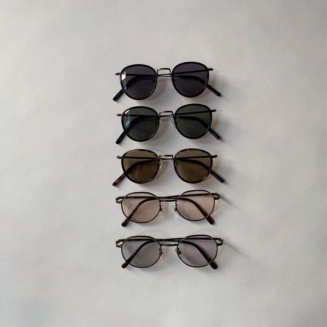 谷川菜奈さんのインスタグラム写真 - (谷川菜奈Instagram)「coming soon🕶❤︎ これも、ストーリーのTOPSも 4月下旬発売予定です👶🏻！ ユニセックスなのでメンズも使えるよ〜〜🥺 . #LEANN#leannofficial#sunglasses#リーン」4月4日 19時24分 - pechi.130