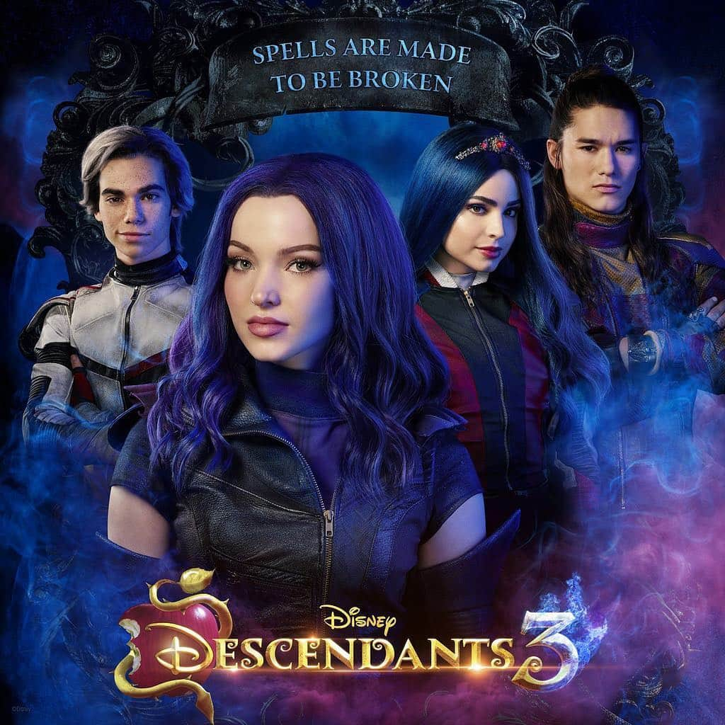 Good Morning Americaさんのインスタグラム写真 - (Good Morning AmericaInstagram)「TOMORROW ON GMA: Get a FIRST LOOK at the trailer for @disneydescendants 3! Something wicked is coming to Auradon. #D3Deets #descendants3」4月4日 19時55分 - goodmorningamerica