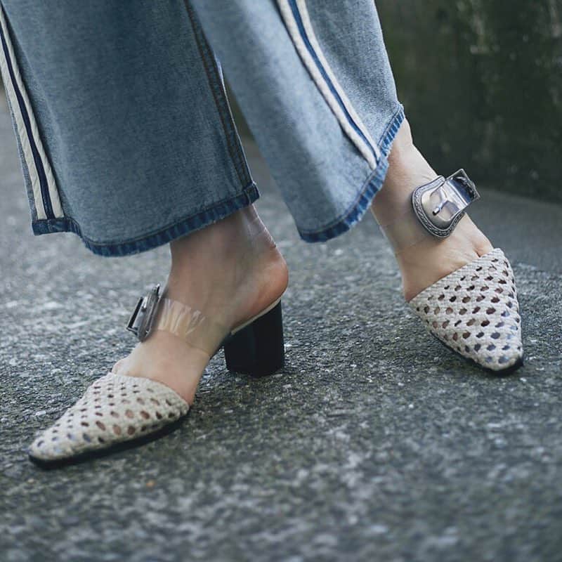 Ameri vintageさんのインスタグラム写真 - (Ameri vintageInstagram)「04.05(fri)12:00 BRAID UPPER HEEL will be released by online. . #ameri #amerivintage #shopping #fashion #japan #tokyo #shoes #sandals」4月4日 20時13分 - amerivintage