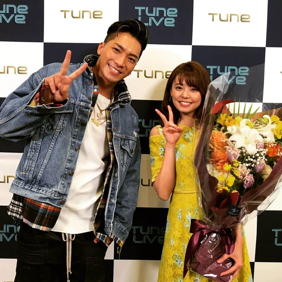 野替愁平さんのインスタグラム写真 - (野替愁平Instagram)「DJ TOMO MIYAZAWA a.k.a 宮澤智‼️ TUNE卒業😭約1年半俺の意味不明な暴走トークをコントロールしてくれたTOMO MIYAZAWA。本当に感謝しかないです‼️グッティ頑張って下さい‼️応援してます🙇‍♂️✨ @tomo.miyazawa @cx_tune」4月4日 20時05分 - sway_ldh