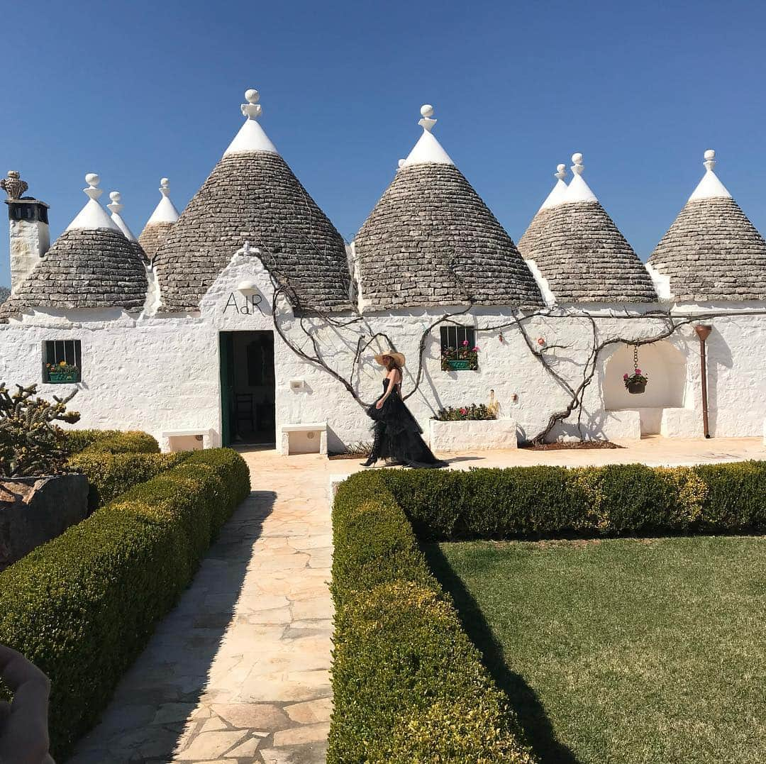 アンナ・デッロ・ルッソさんのインスタグラム写真 - (アンナ・デッロ・ルッソInstagram)「Life from Trulli ⛰👒」4月4日 20時20分 - annadellorusso