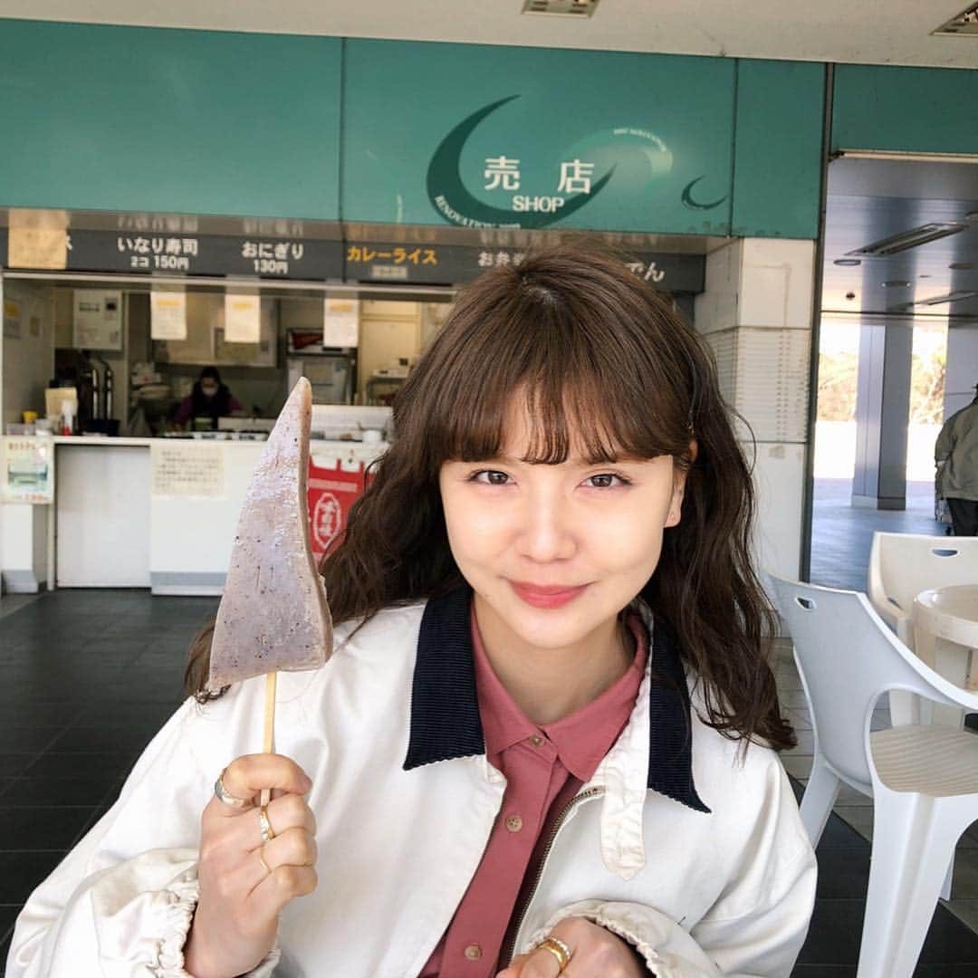 村田倫子さんのインスタグラム写真 - (村田倫子Instagram)「こんにゃく大きい。 最近のインスタたべてばっかですね。 ほかにどんなもの投稿したらいいのだろう、、、 (気をぬくとフォルダは食べ物まみれ) 昨夜の投稿みなさん色々とおすすめの日本酒 教えてくれてありがとうございました☺︎ 本気でメモした、、、 . #けいりんマルシェ 記事公開してます。 今回は宇都宮へ〜🥟 ☞ https://keirin-marche.jp/enjoy/gourmet/gourmet08/」4月4日 20時34分 - rinco1023