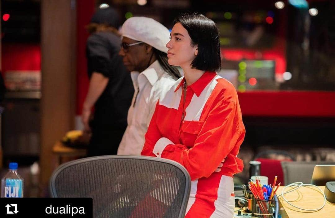 ナイル・ロジャースさんのインスタグラム写真 - (ナイル・ロジャースInstagram)「#Repost @dualipa ♥️🙏 ・・・ I want to keep you all in and part of the process so as I’m slowly going on and starting to finish songs for my next album, yesterday was truly one for the books. After touring for so long I realised after having such a predominately electronic album as my first it needed a lot more live instrumentation. This album im doing exactly that. I was in the studio last night with the legend @nilerodgers and I was on the brink of tears as I saw more life being brought into these records! Every day we’re getting a little bit closer... I am so excited for you to hear this ❤️ // shot by @pixielevinson」4月4日 20時50分 - nilerodgers