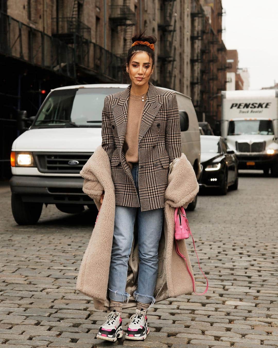 のインスタグラム：「NEW YORK STREET STYLE #streetstyle#newyork#nyfw#street#streetfashion#streetphoto#NewYorkCity#NewYork#model#nyfw2019#style#fashionable#ootd#streetstyle#outfit#fashionista#ny#fashion#instafashion#streetwear#model#stylish#photomodel Photography: @keimons」