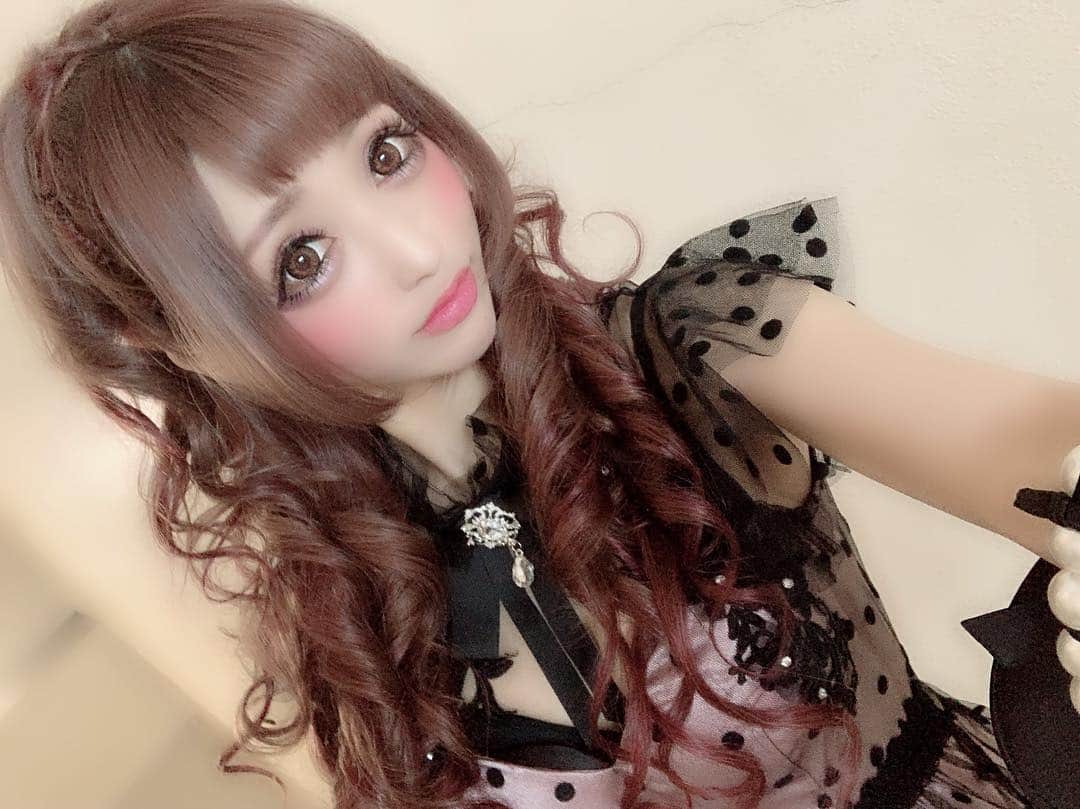 桜咲姫奈さんのインスタグラム写真 - (桜咲姫奈Instagram)「髪の毛くるくるはーふあっぷ♥️♥️♥️ ･ ･ #朝キャバ #朝キャバ嬢 #朝キャバクラ #歌舞伎町 #歌舞伎町キャバ嬢 #キャバ嬢 #retice」4月4日 21時02分 - himena_ousaki