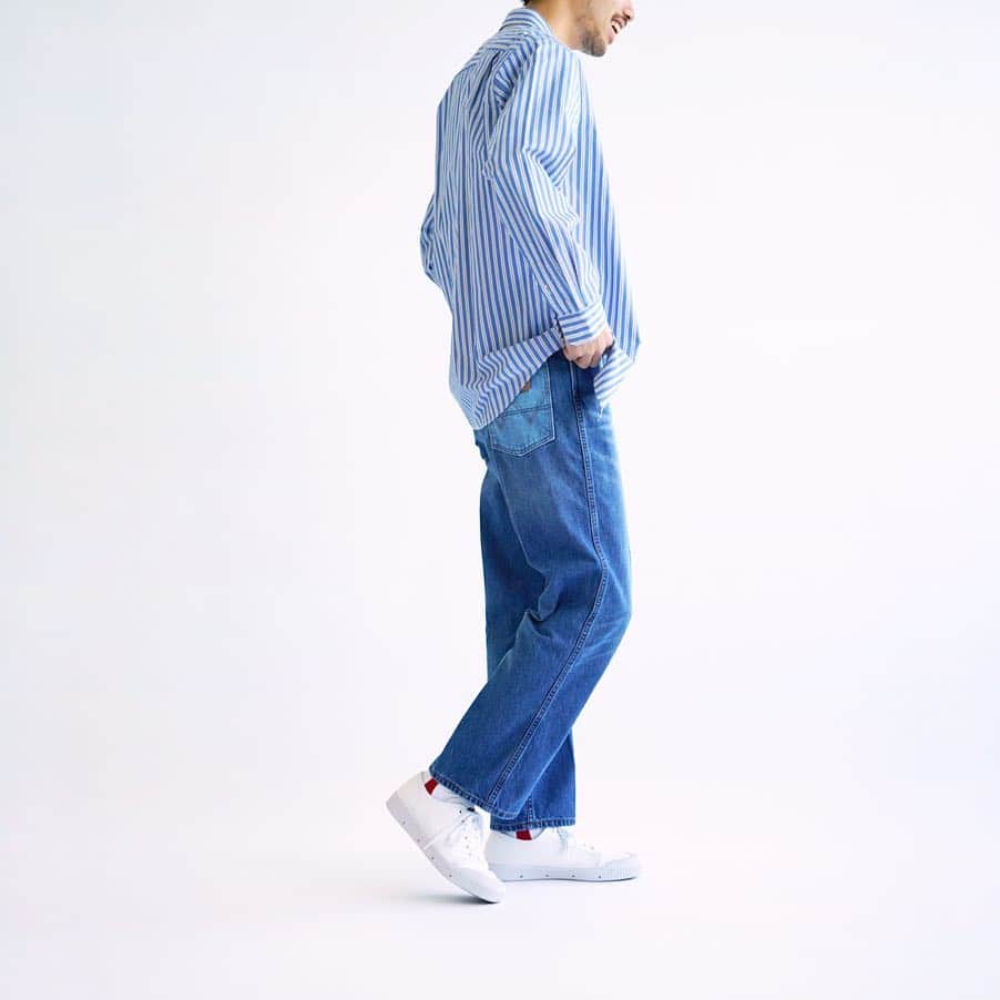 のインスタグラム：「【4.1（mon）On sale】﻿ 《Exclusive items styling》﻿﻿ ﻿﻿﻿﻿ 4.1（月）に発売になった別注4ブランドのアイテムを今季らしいスタイリングで着こなしました。﻿ ﻿﻿ ﻿﻿ ﻿ P1.〜P2.﻿ ﻿﻿ Denim : 【STA-WEST’S × WRANGLER Exclusive for EDIFICE】¥22,000+tax﻿﻿ ﻿ P3.〜P4.﻿ Pants : 【Needles EX】¥21,000+tax﻿﻿﻿ ﻿﻿﻿ P5.〜P8.﻿ Blouson : 【MILLET × Daisuke Takahashi × ÉDIFICE】¥36,000+tax﻿﻿ ﻿ Bag :【MILLET × Daisuke Takahashi × ÉDIFICE】¥16,000+tax﻿﻿﻿ ﻿ Waist bag : 【MILLET × Daisuke Takahashi × ÉDIFICE】¥4,000+tax﻿﻿﻿ ﻿﻿﻿﻿ P9.〜P10.﻿ Tee :【AURALEE EX】¥8,300+tax﻿﻿﻿﻿﻿ ﻿﻿ ﻿ ﻿ ﻿﻿﻿ ﻿﻿﻿ ﻿﻿﻿ ﻿﻿﻿ #edifice #millet #needles #auralee #stawest #westoveralls #exclusive #collaborate #collaboration #sportstyle #blousonstyle #urbanoutdoor #outdoorcoordinate #denimstyle #trackpants #nylonbag #blackbag #backpack #waistbag #triplename #mensfashion #mensstyle #menscoordinate #outdoorstyle #エディフィス #ミレー #オーラリー #スターウエスト #ニードルス」