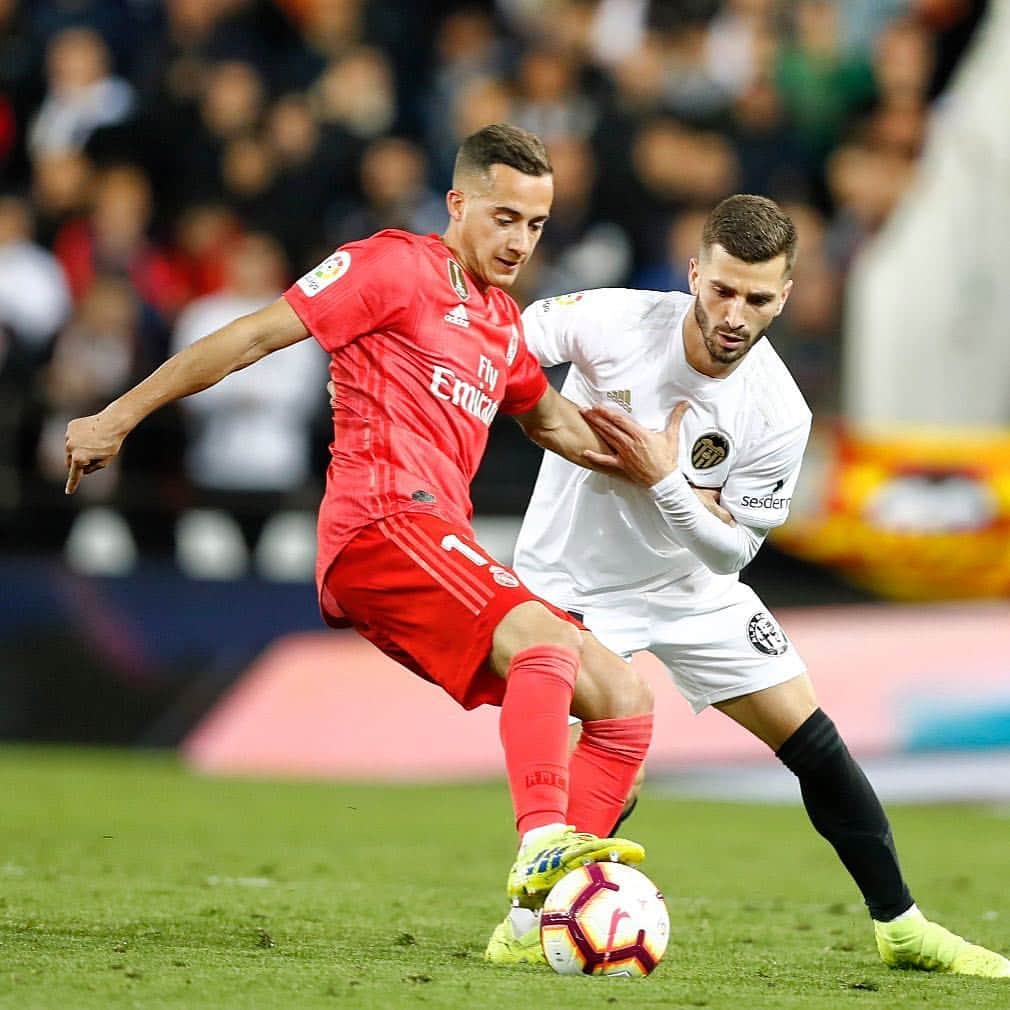 ホセ・ルイス・ガヤのインスタグラム：「+3  @valenciacf ⚪️⚫️🦇🦇🦇🦇」