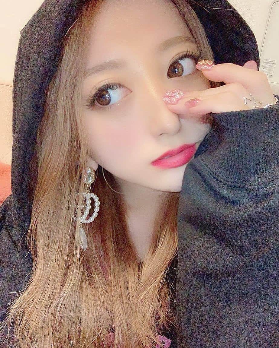 のインスタグラム：「今日ギャルくない？？﻿🥺❤️ ﻿﻿ ﻿ いつもか....🤦🏻‍♂️🧡﻿ ﻿ パーカー @michellmacaron_official 🥰 今月末も旅行が決まって嬉し〜！！﻿ てか最近楽しすぎてむり。🥺ひゃは。 . ﻿これから飛行機であるところへ向かいます、 どこでしょう。 ﻿ ﻿ ﻿ #follwme #fashion #followhim #follow4follow #instaday #instalike #instadaily #instacute #love #redhair #followme  #code  #fashion  #followforfollow ﻿﻿﻿﻿#맞팔 #선팔 #소통  #ミシェルマカロン #michellmacaron #소통해요#f4f #l4l #instagood #followme ﻿﻿﻿﻿﻿﻿ #followforfollowback#follow4followback﻿﻿﻿﻿﻿﻿﻿ ﻿﻿﻿ #ビジョビ」